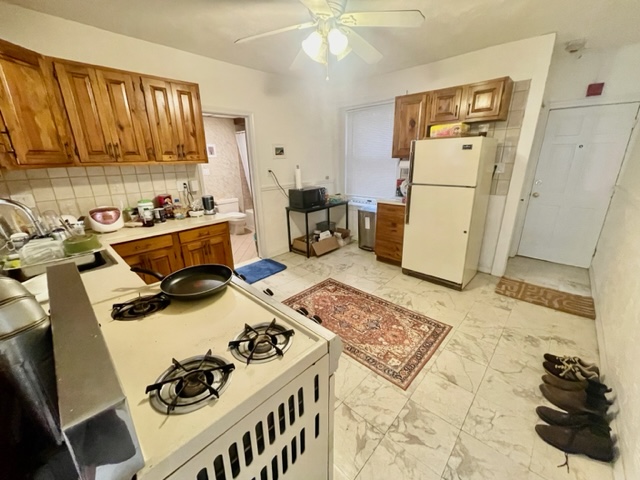 4 Garden Court St, North End