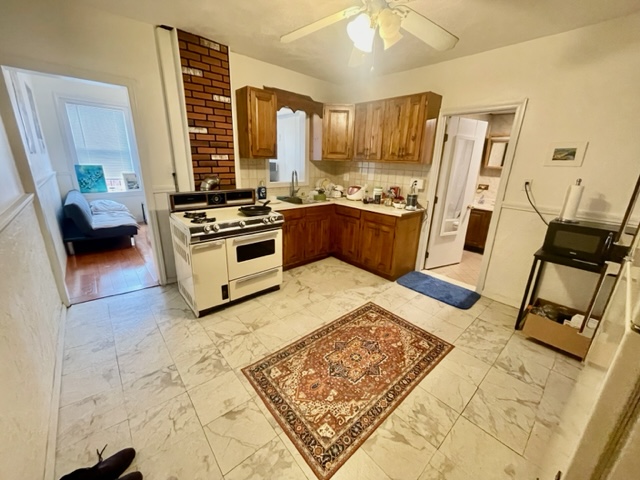 4 Garden Court St, North End