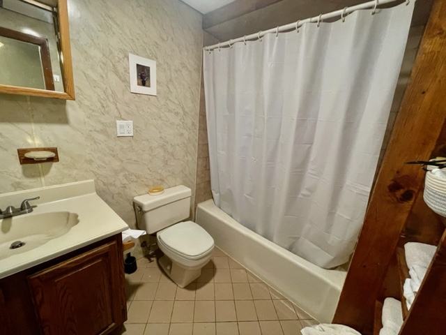 4 Garden Court St, North End