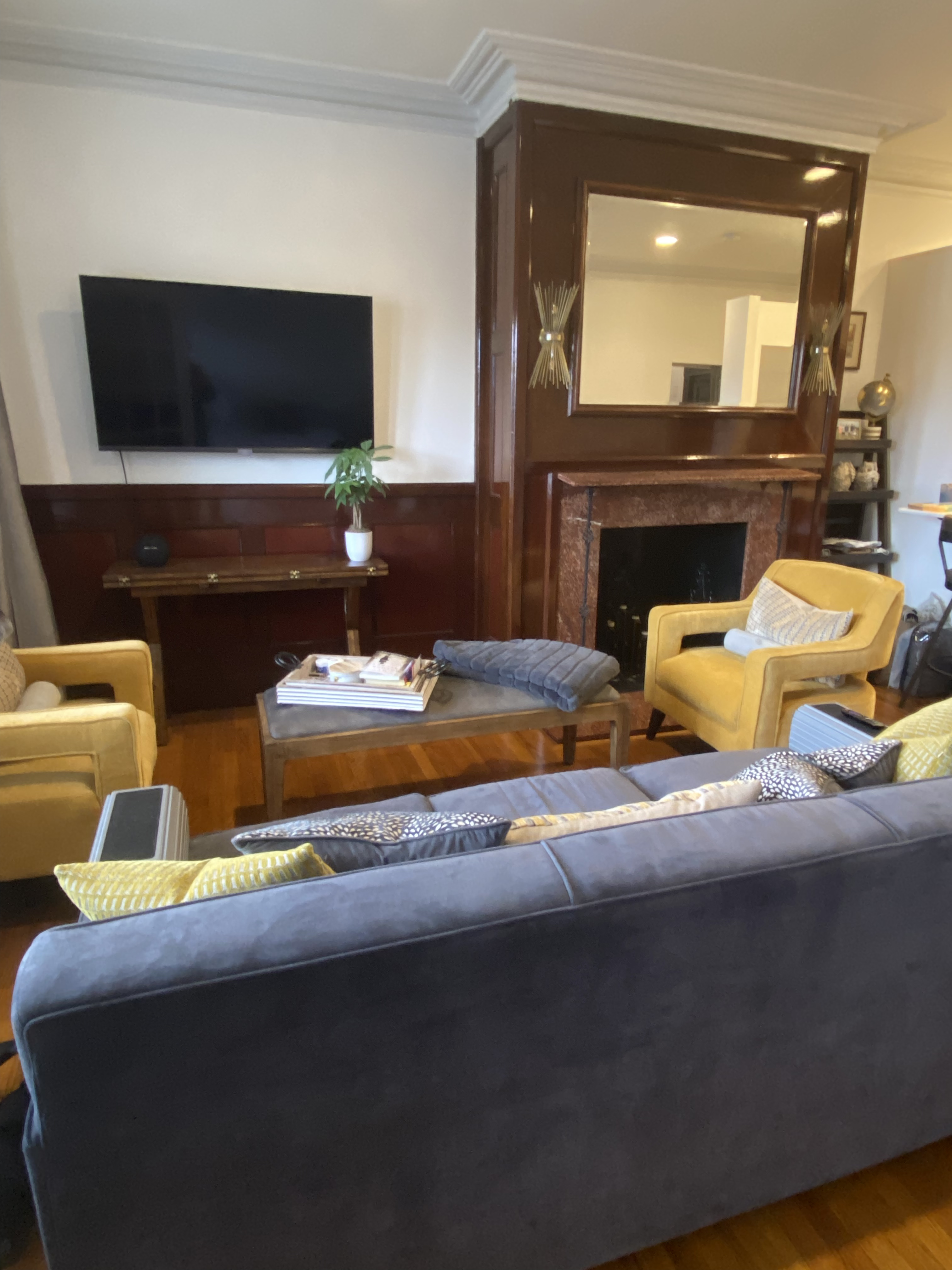 254 Newbury St, Back Bay