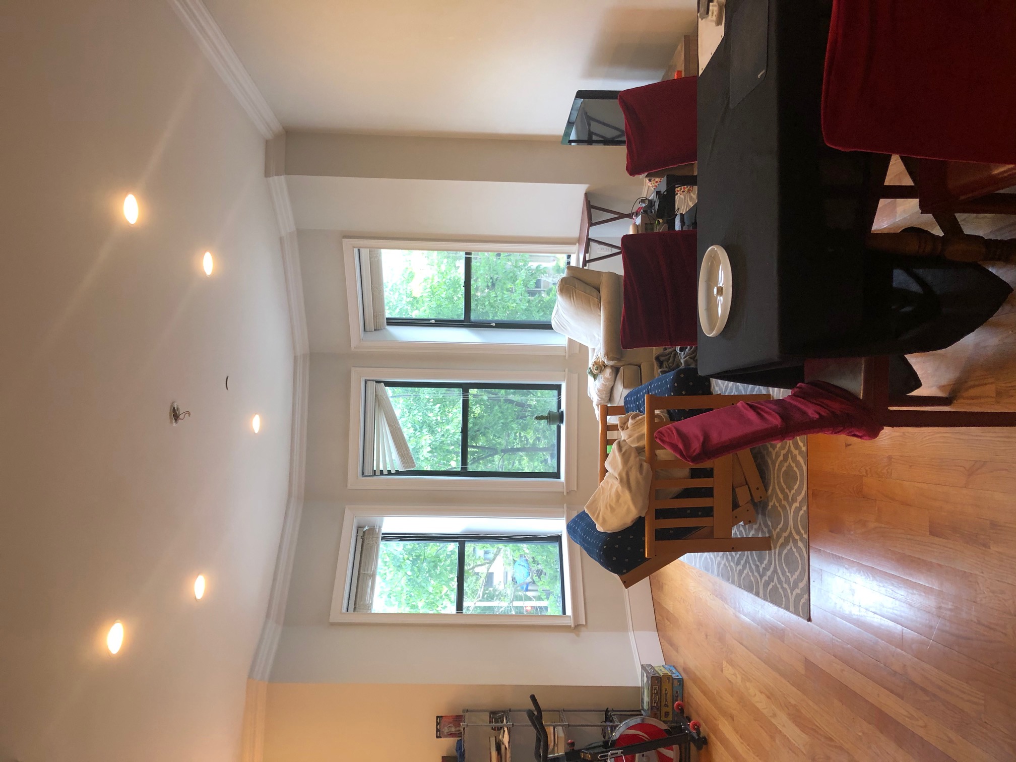 1089 Beacon St, Longwood