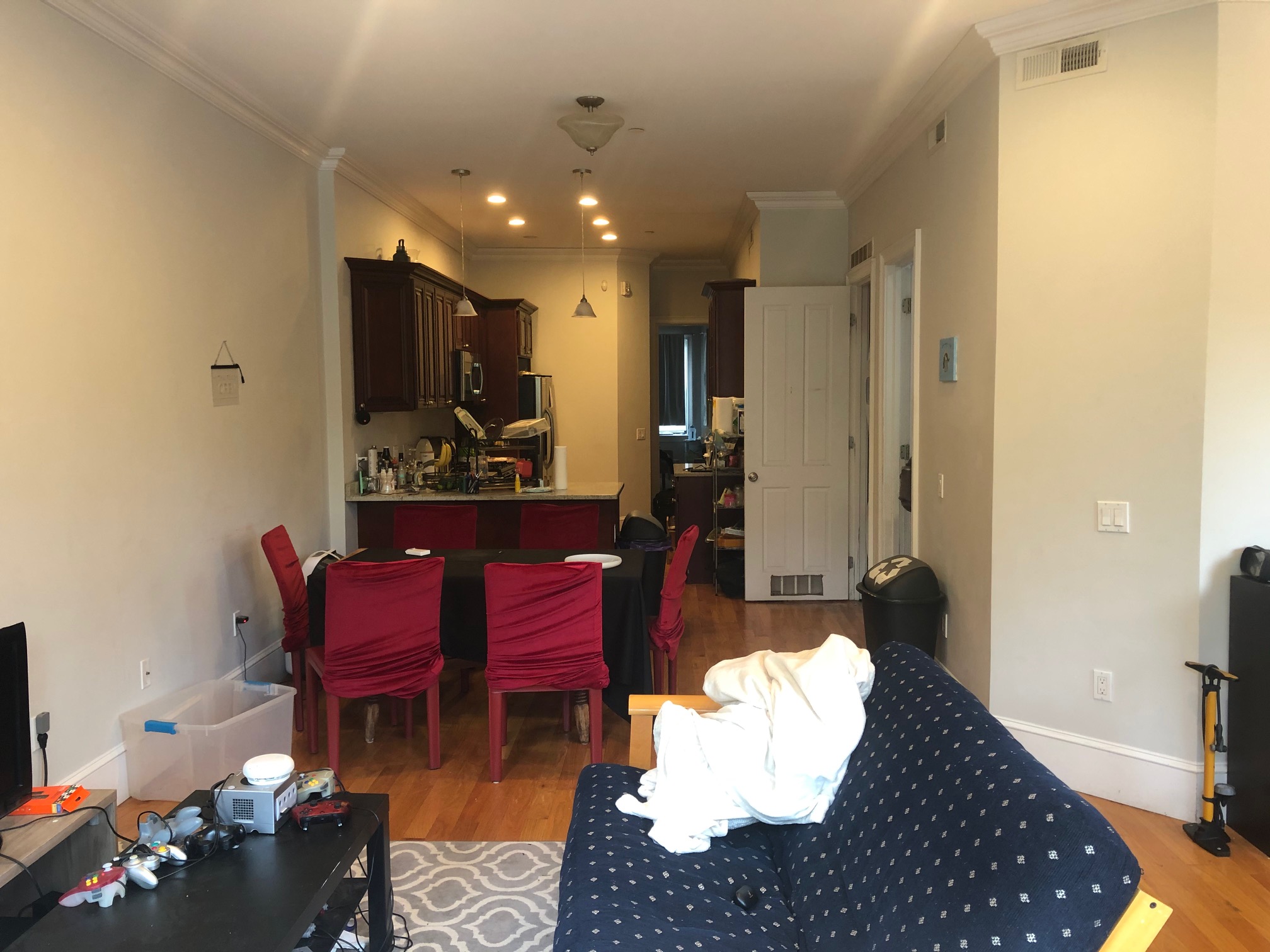 1089 Beacon St, Longwood