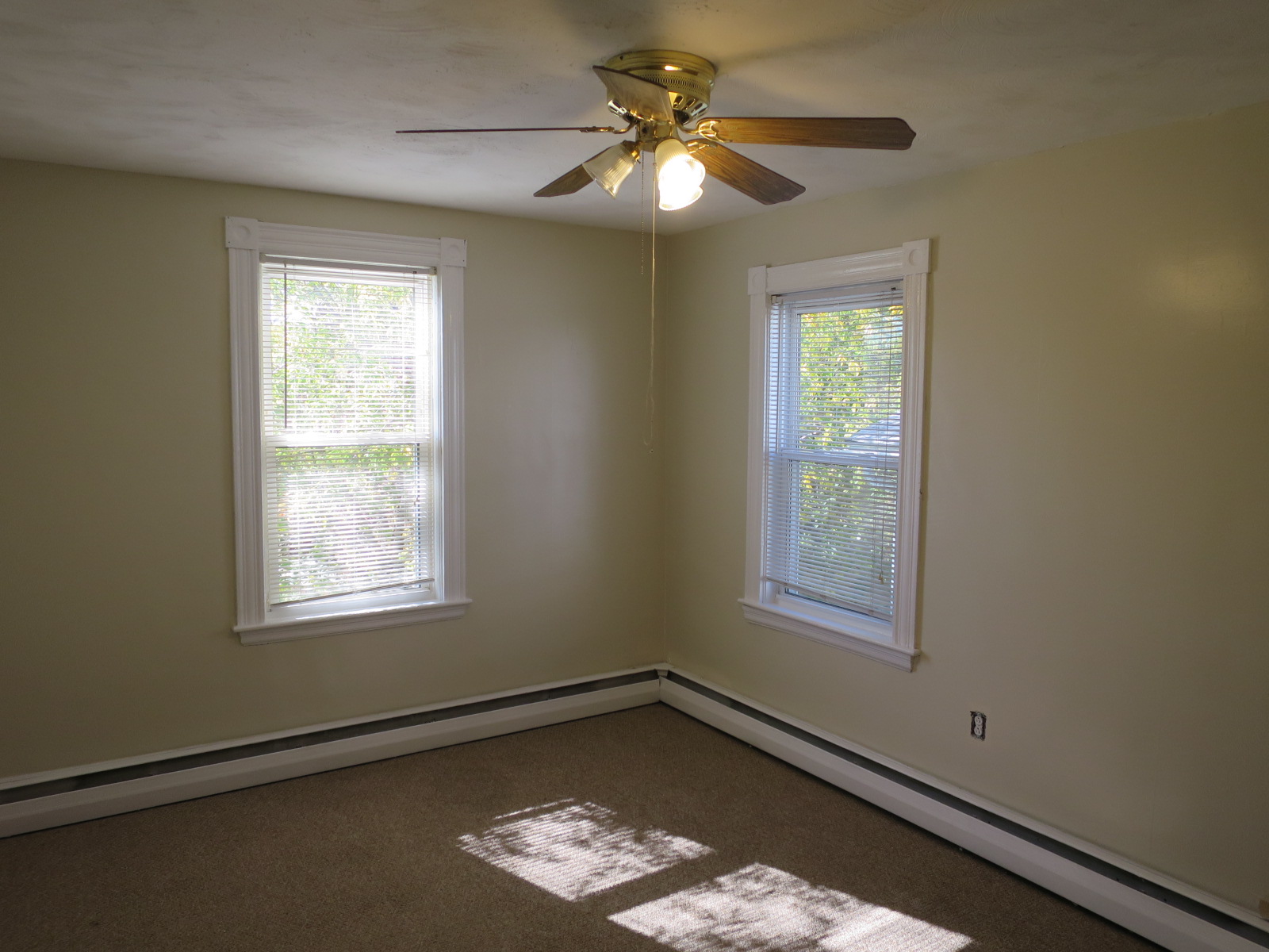 9 Lowell Ter, Magoun Square