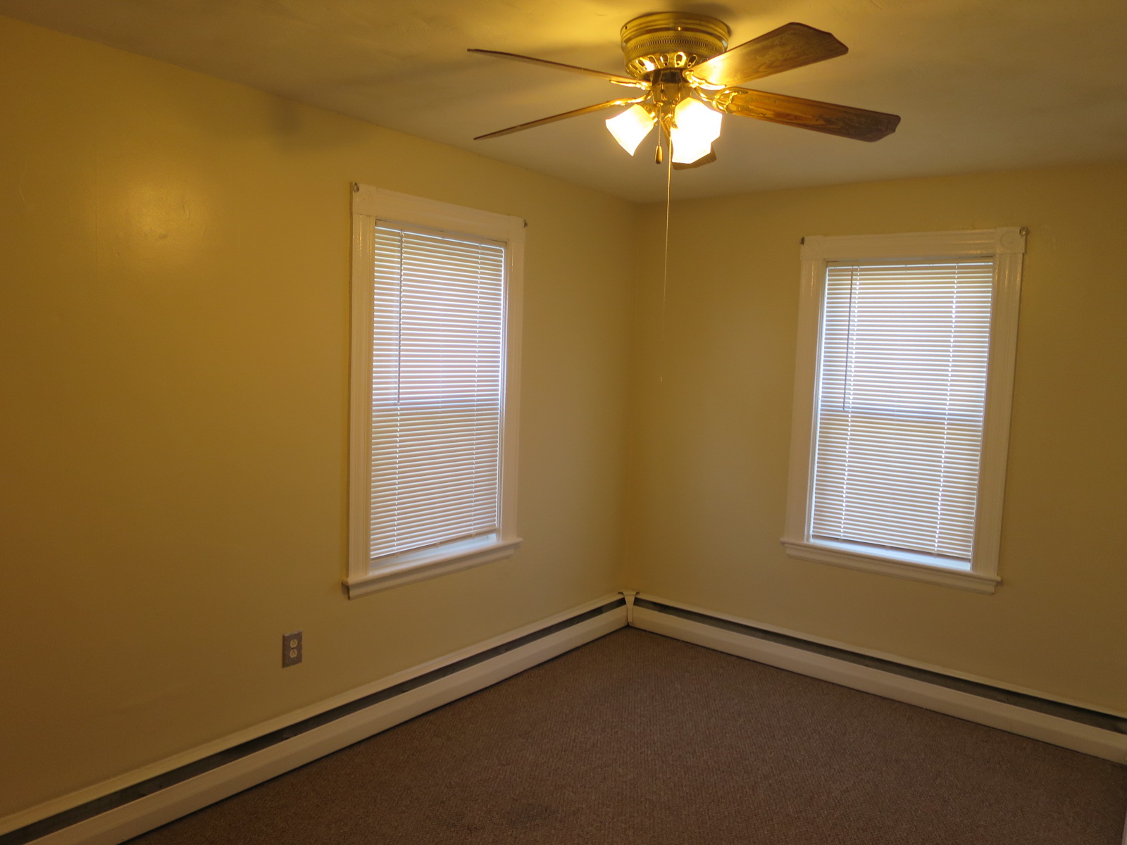 9 Lowell Ter, Magoun Square