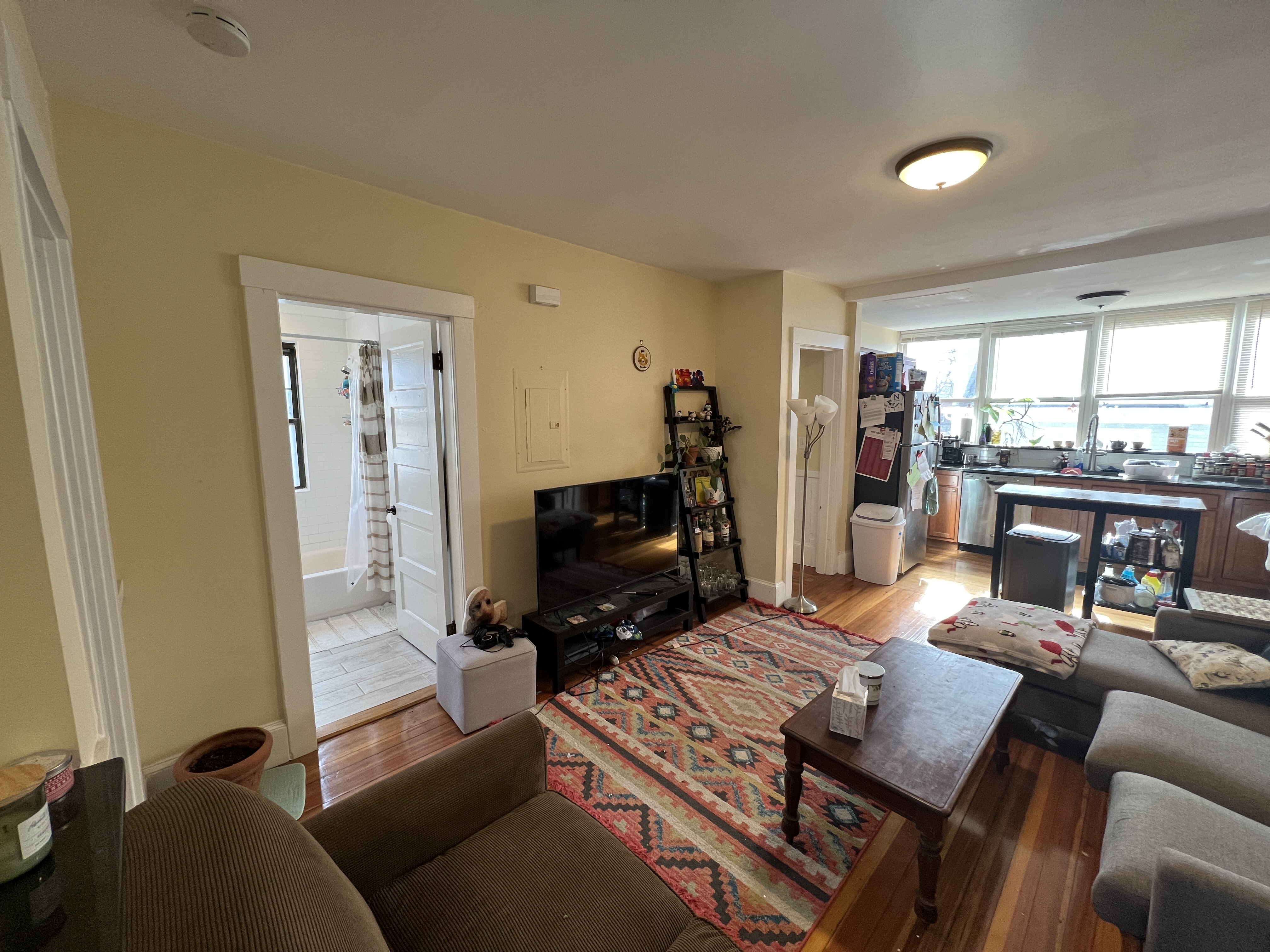 332 Beacon St, Ward Two