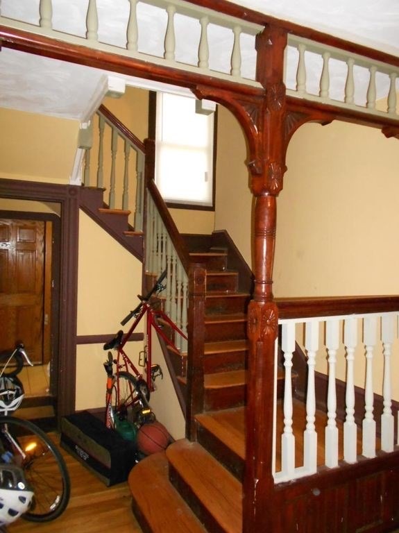 54 Pratt St, Allston