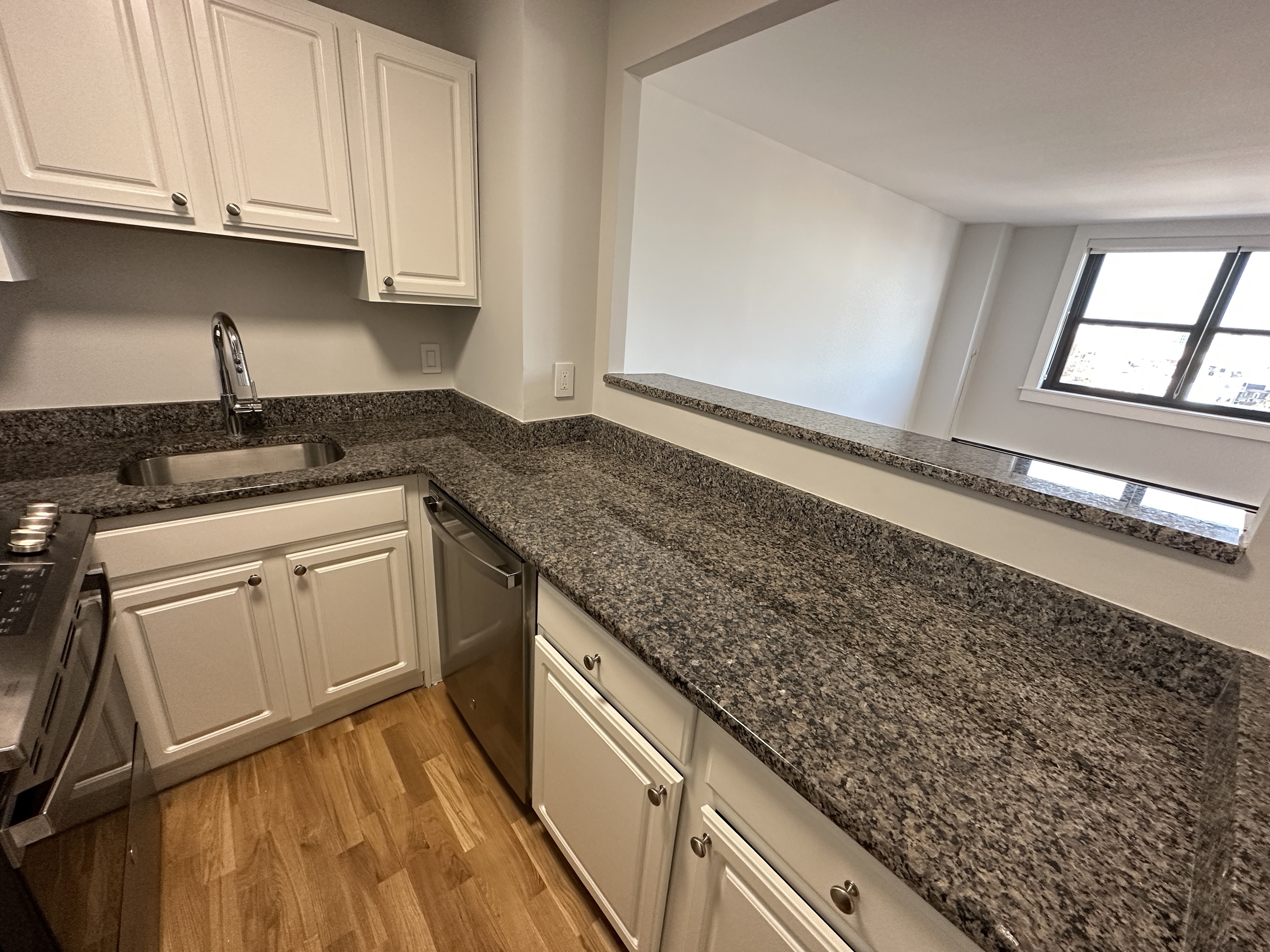 1410 Columbia Rd, South Boston