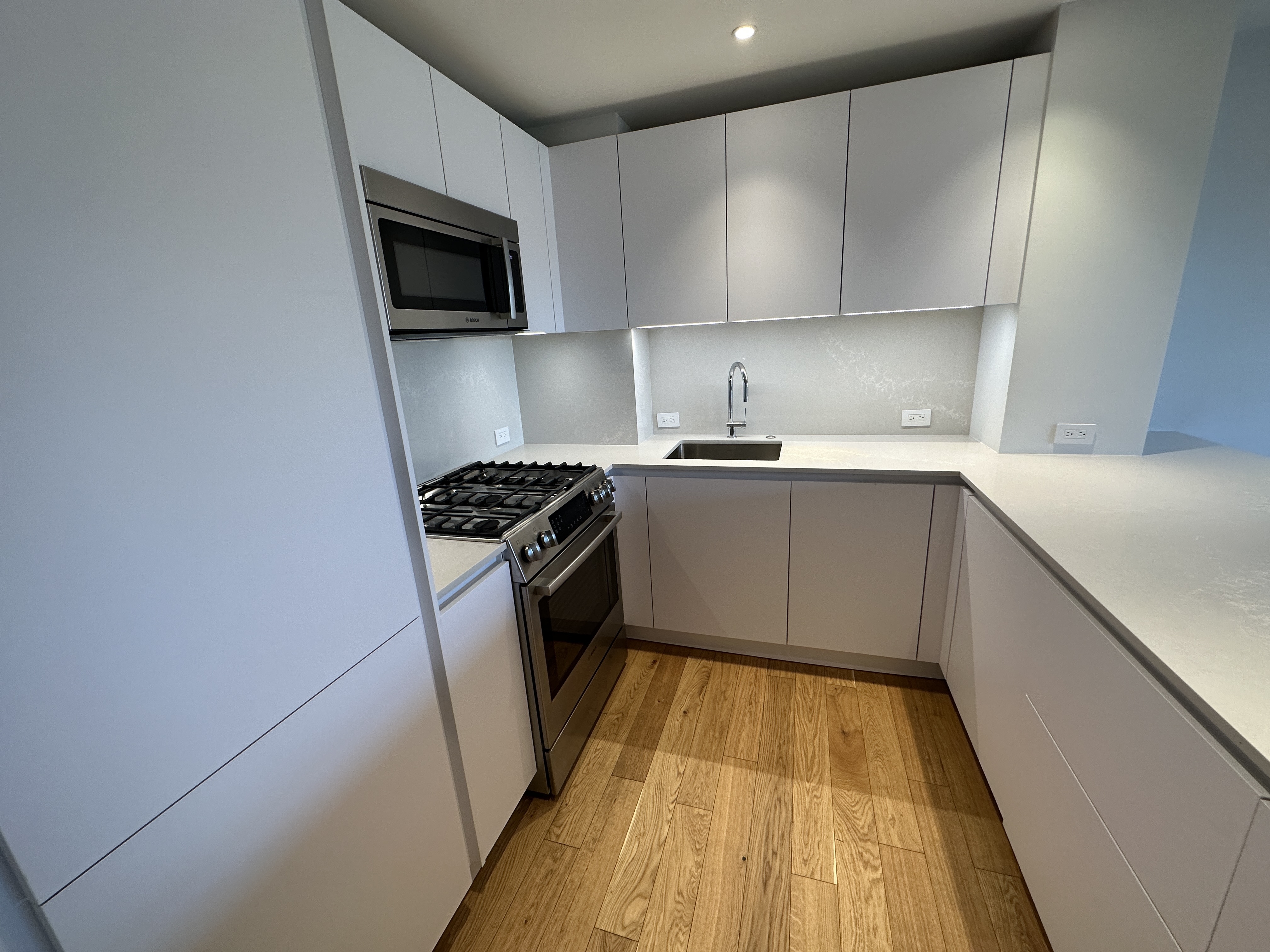 1410 Columbia Rd, South Boston