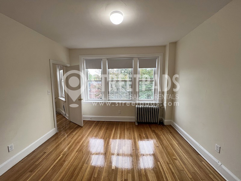 33 Lancaster Ter, Washington Square