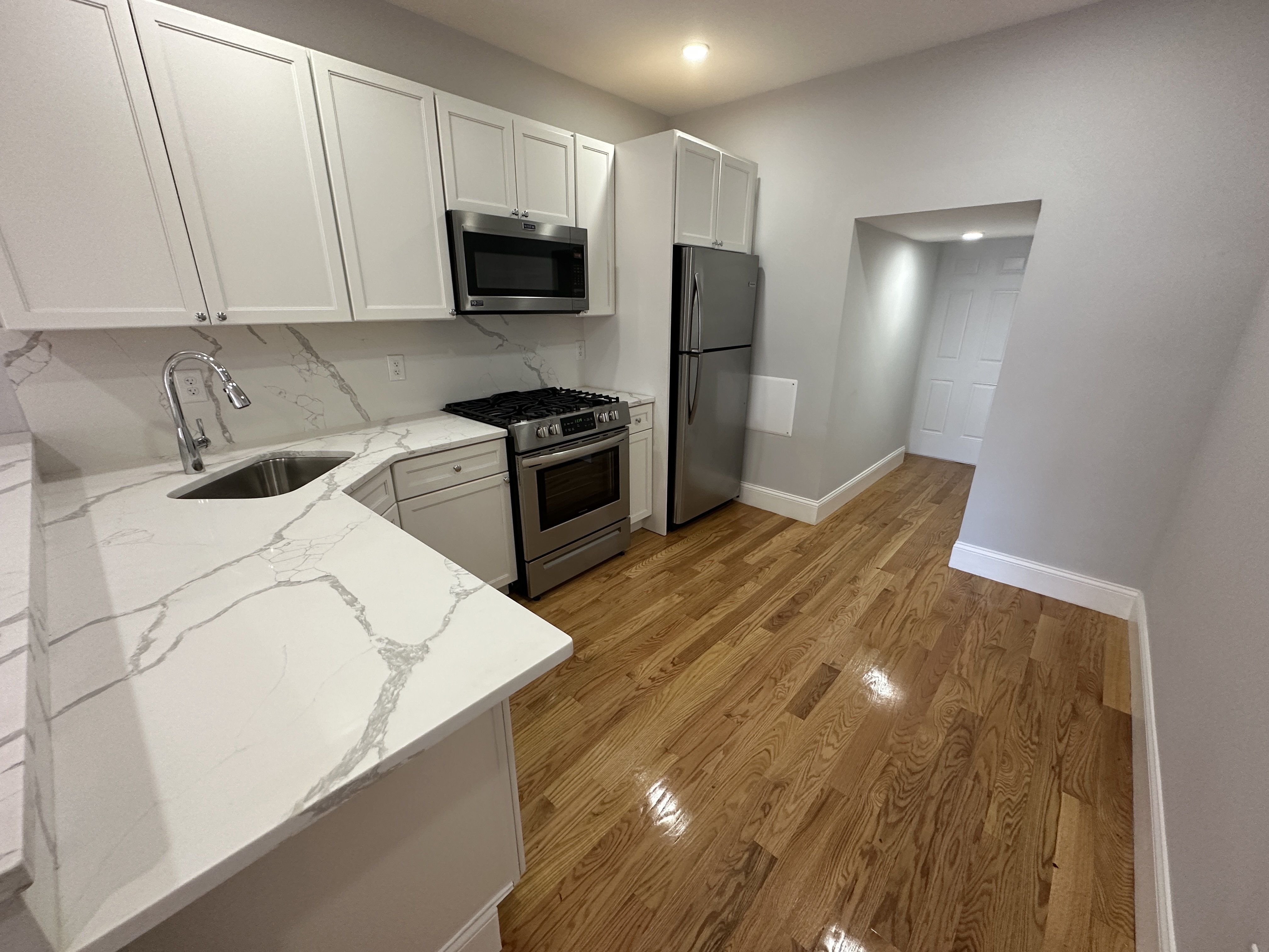 372 Oxford St, Porter Square