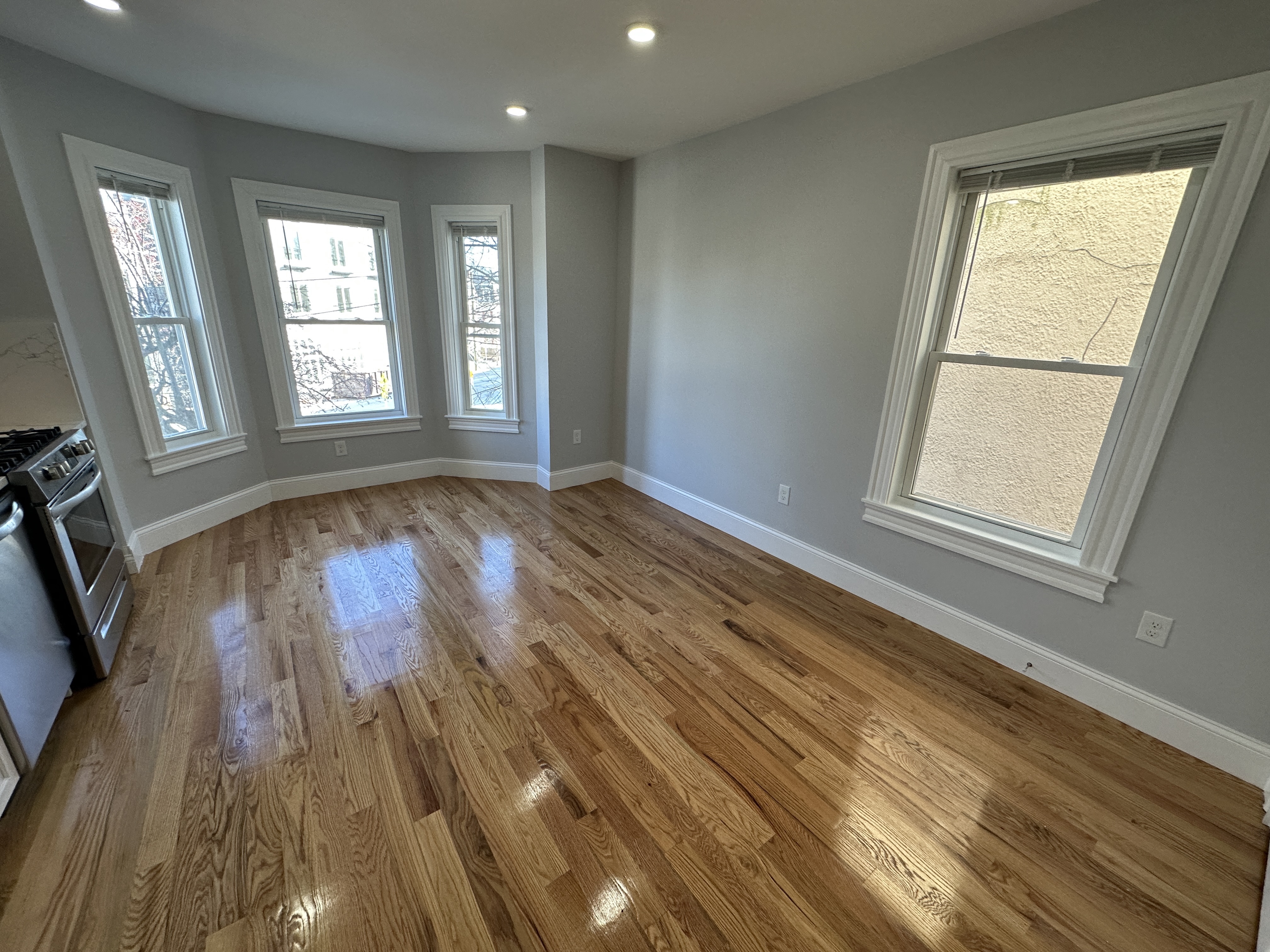 372 Oxford St, Porter Square