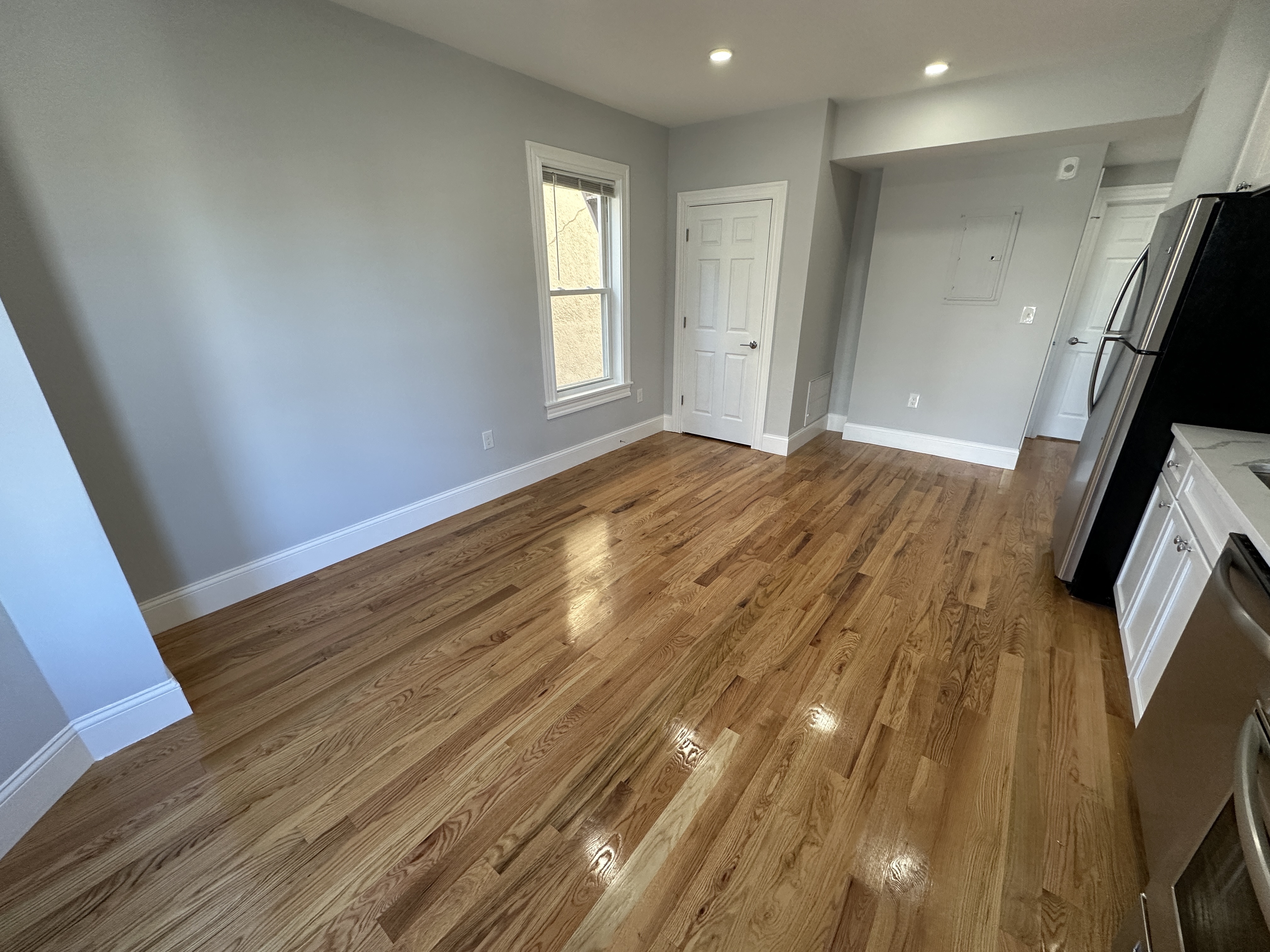 372 Oxford St, Porter Square