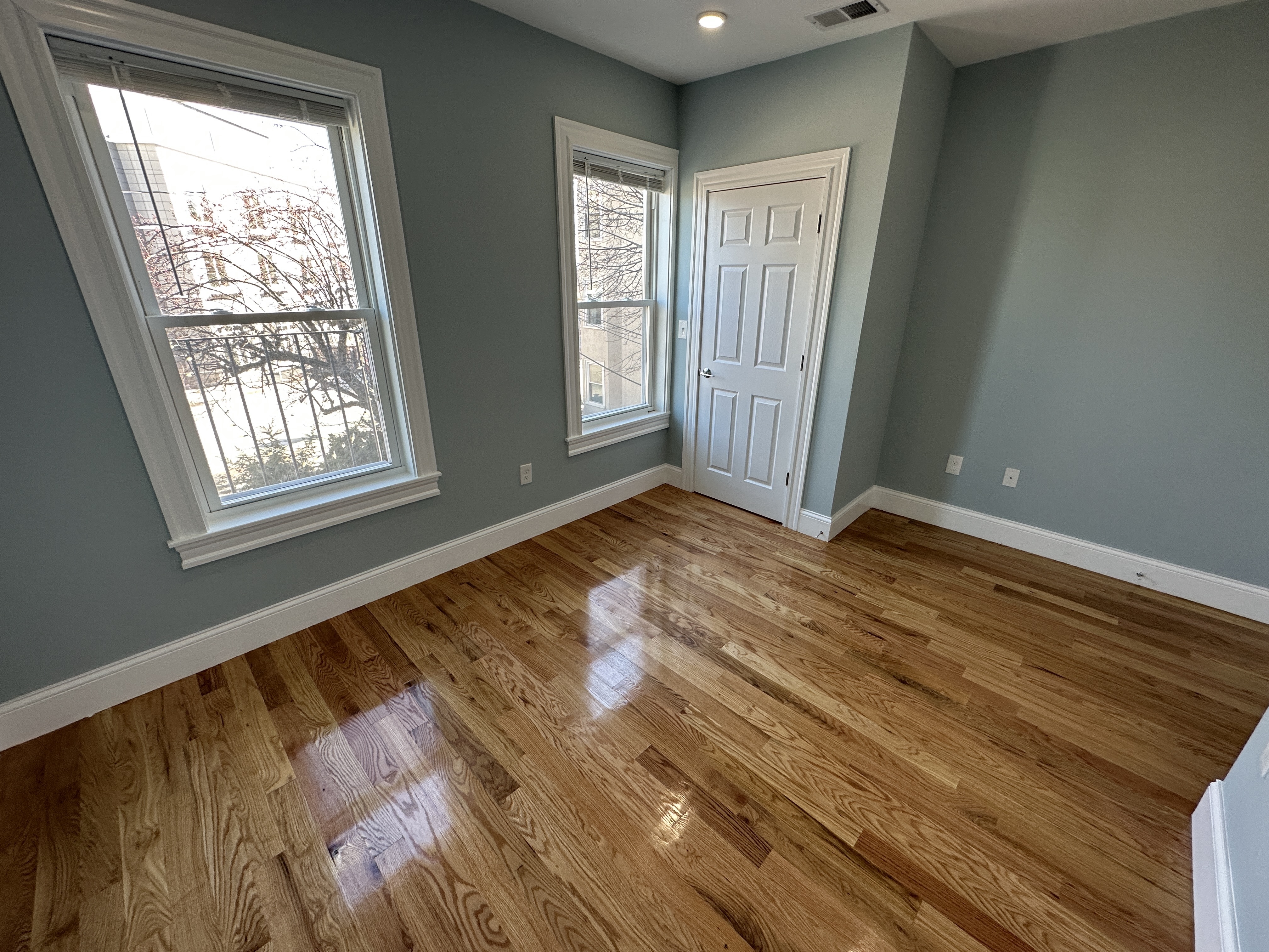 372 Oxford St, Porter Square