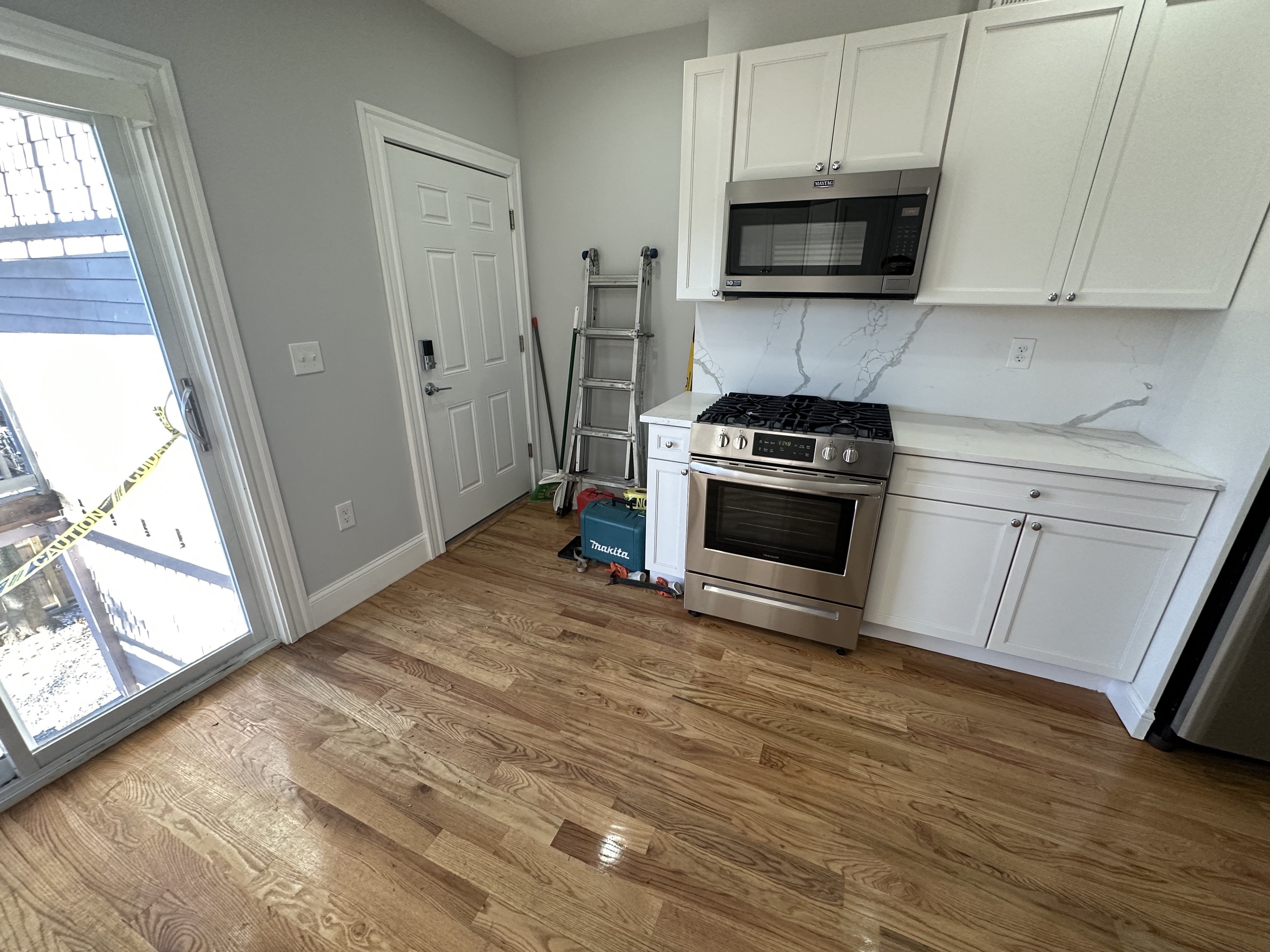 372 Oxford St, Porter Square