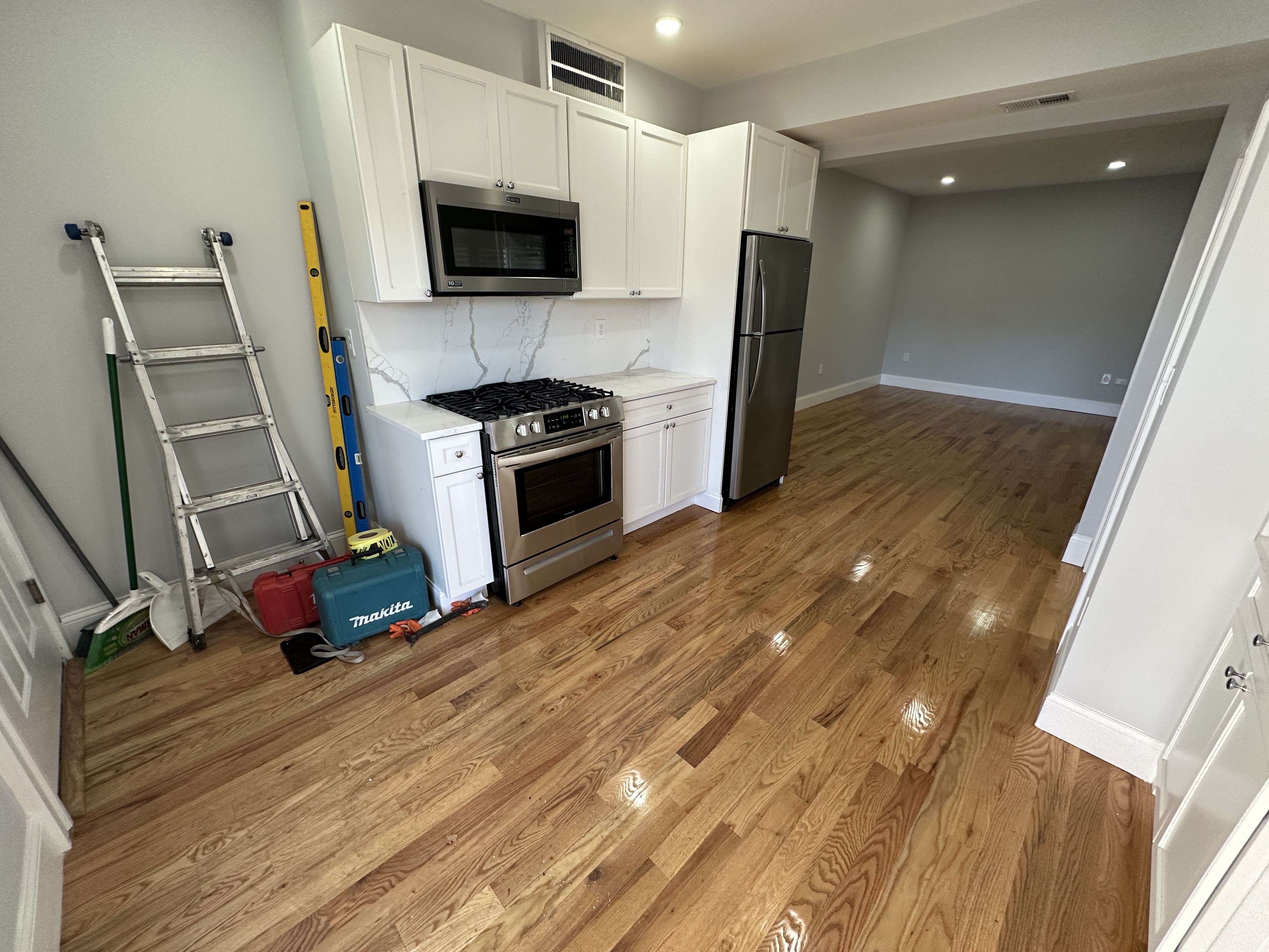 372 Oxford St, Porter Square