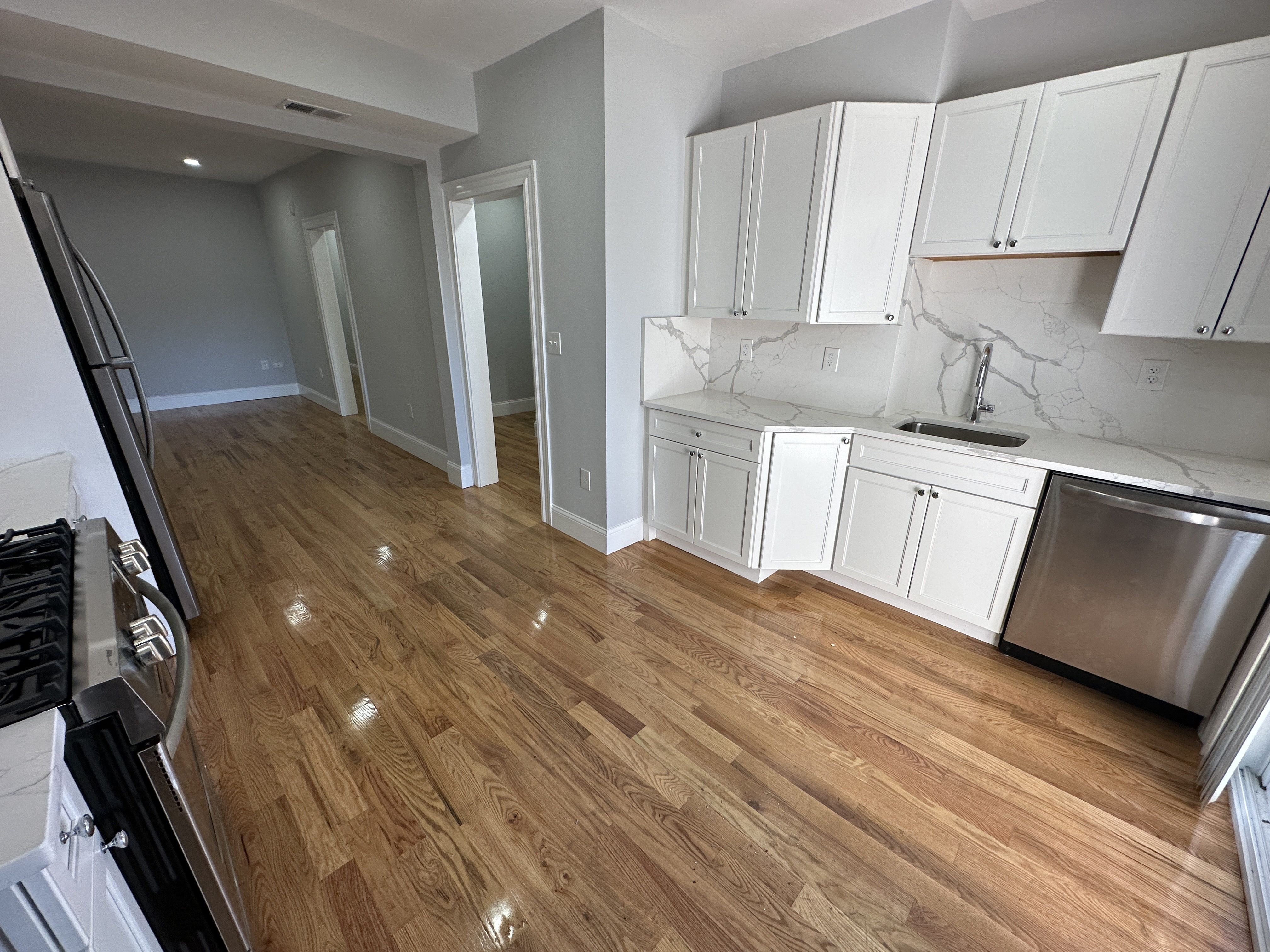 372 Oxford St, Porter Square