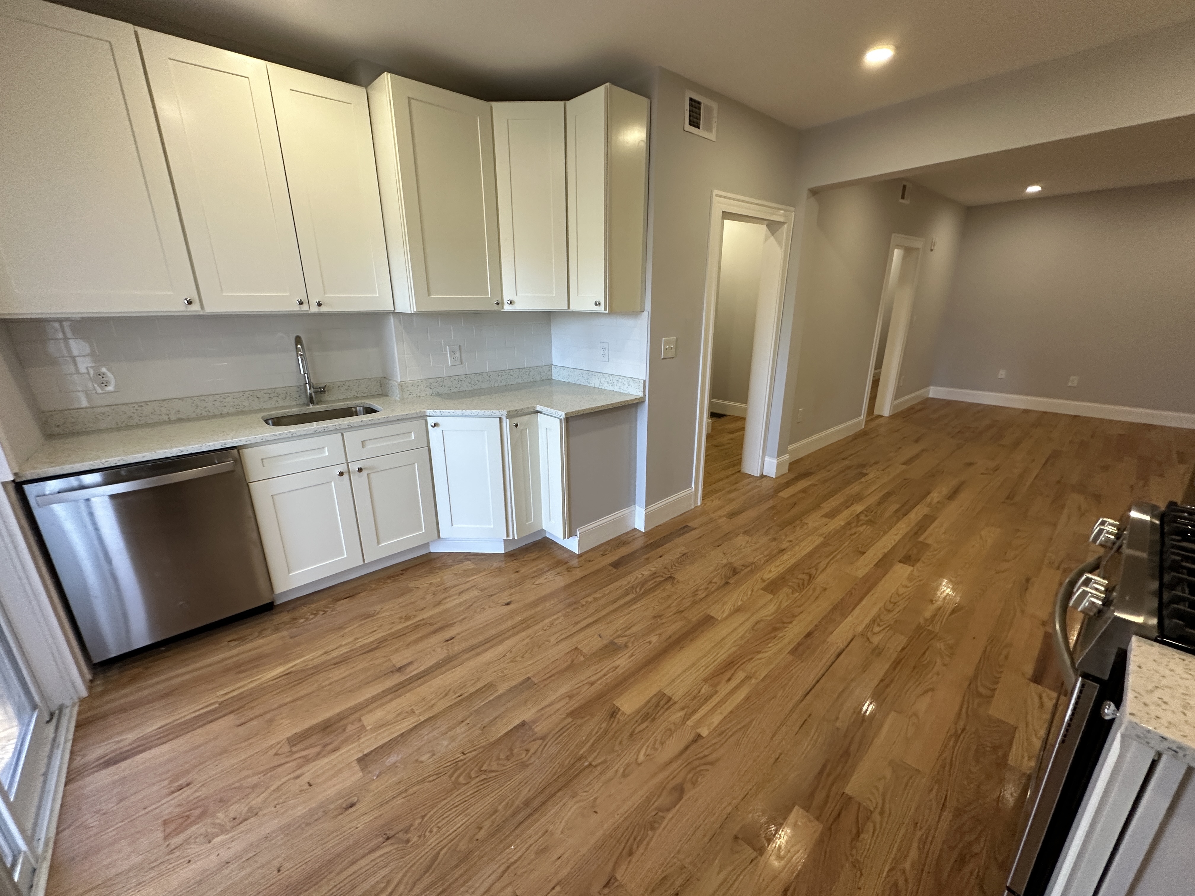 374 Oxford St, Porter Square