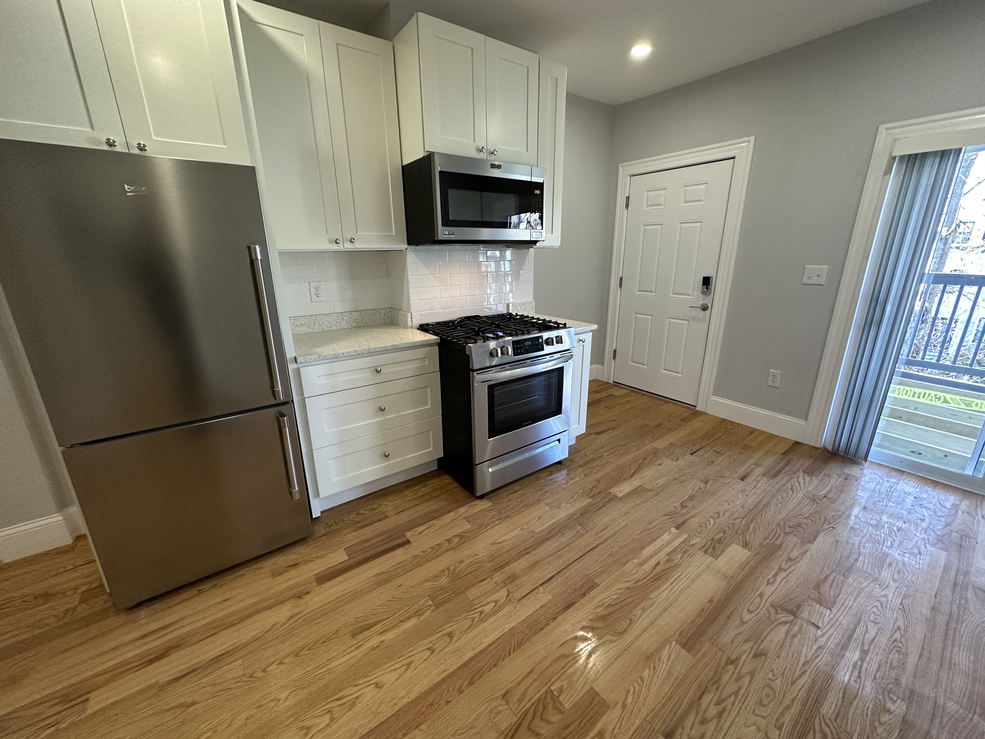 374 Oxford St, Porter Square