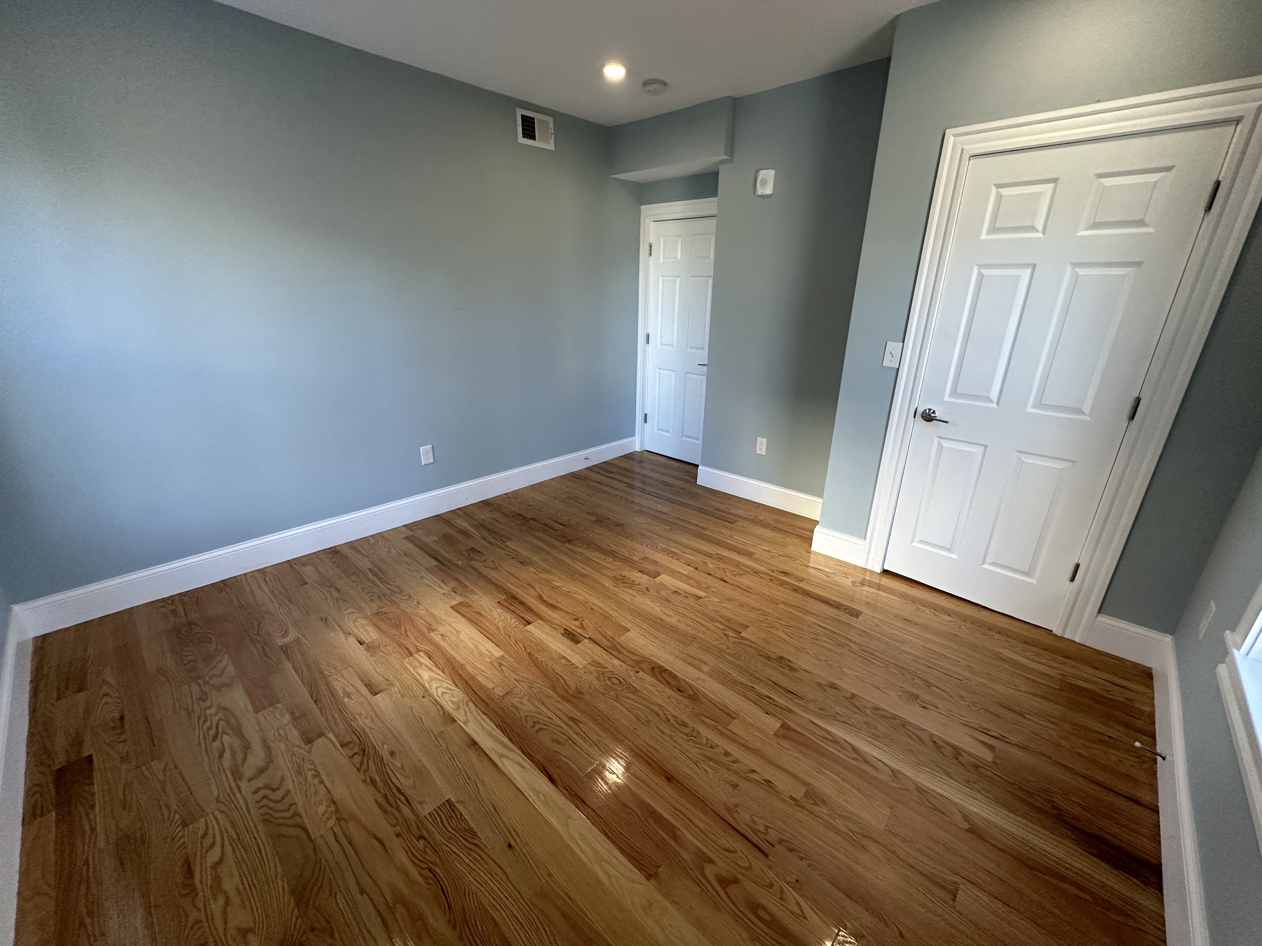 374 Oxford St, Porter Square