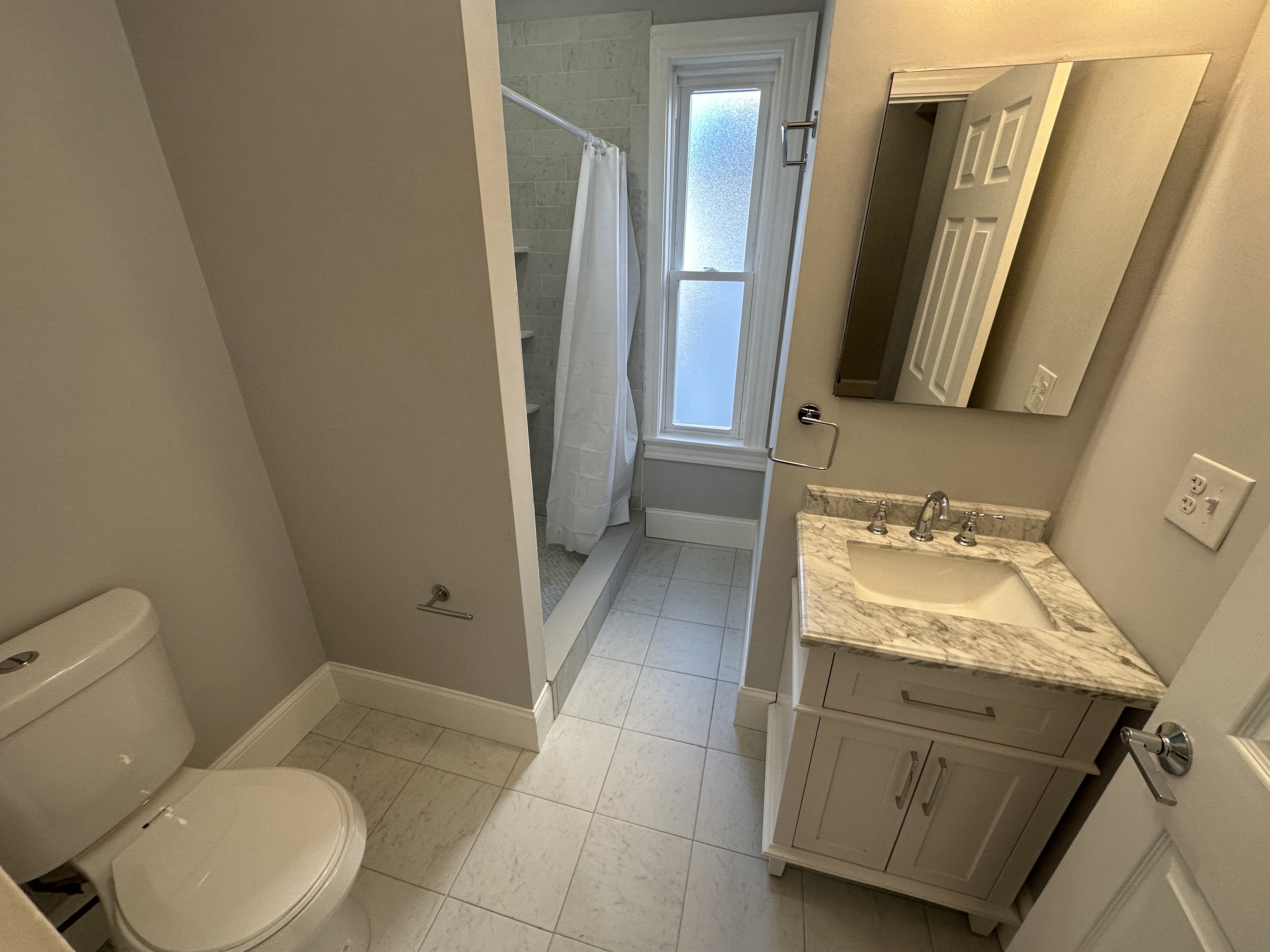 374 Oxford St, Porter Square