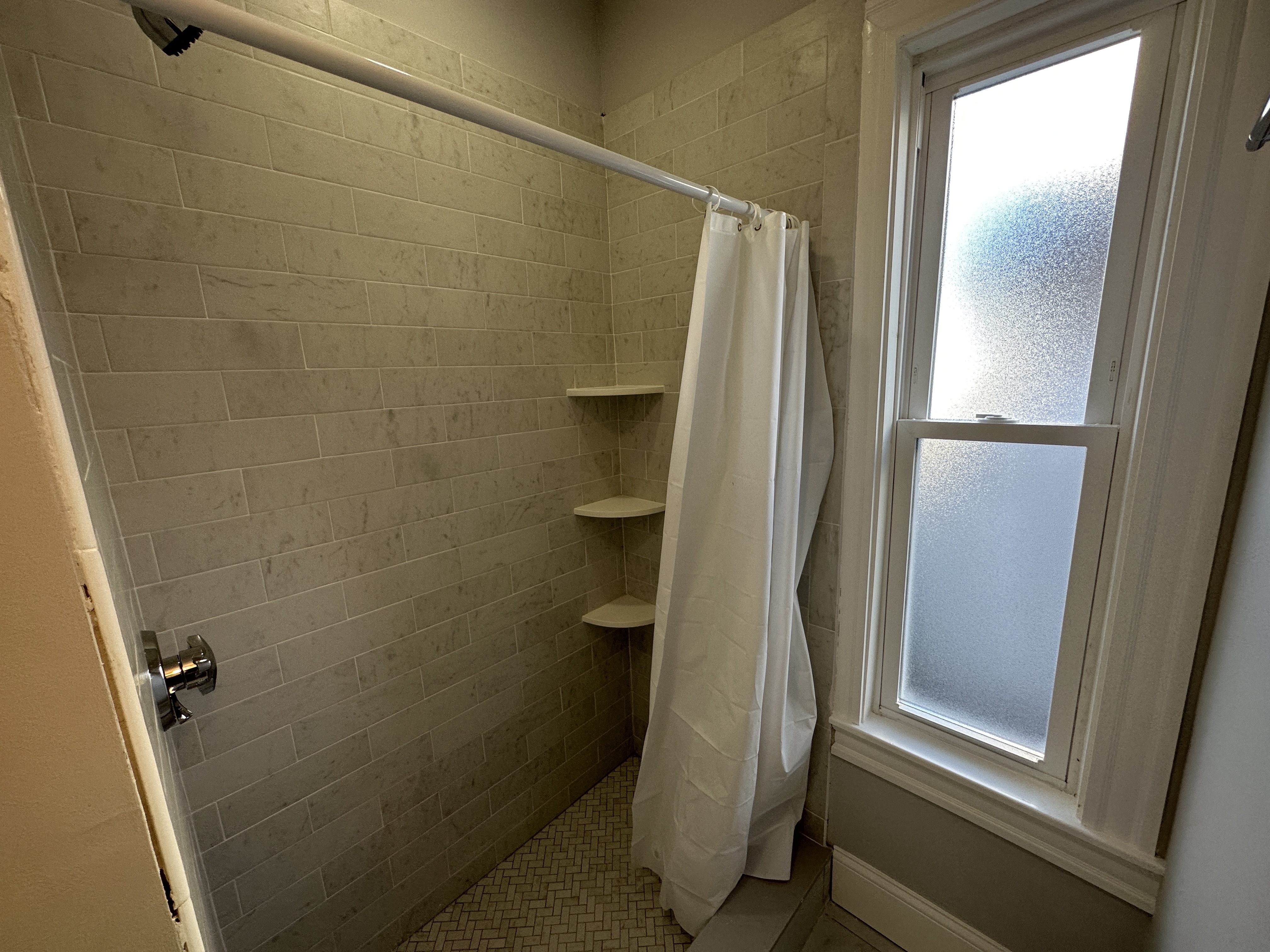 374 Oxford St, Porter Square