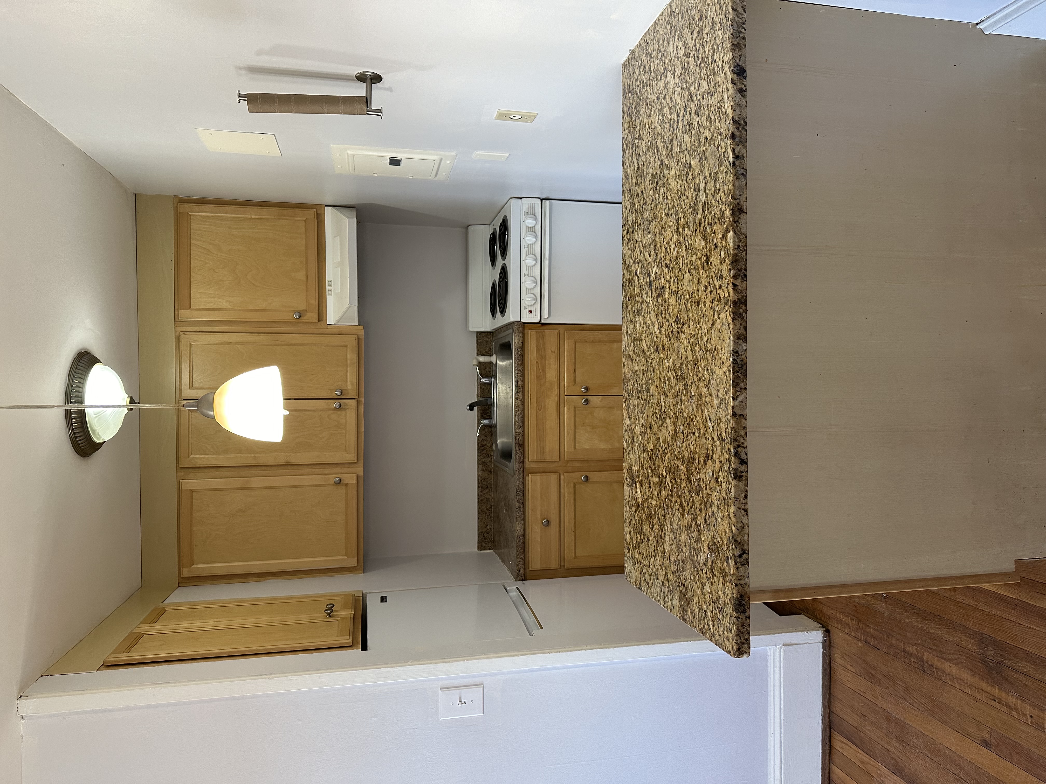 120 North Ave, Abington