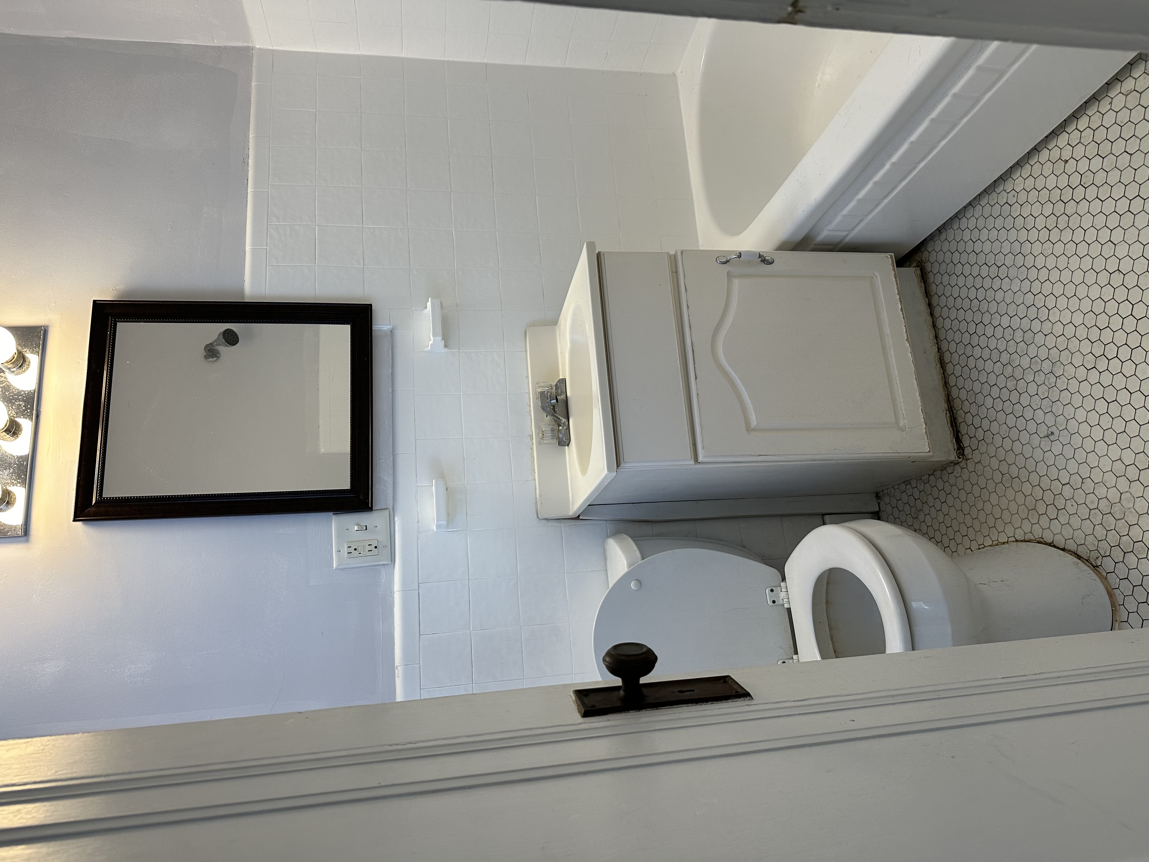 120 North Ave, Abington