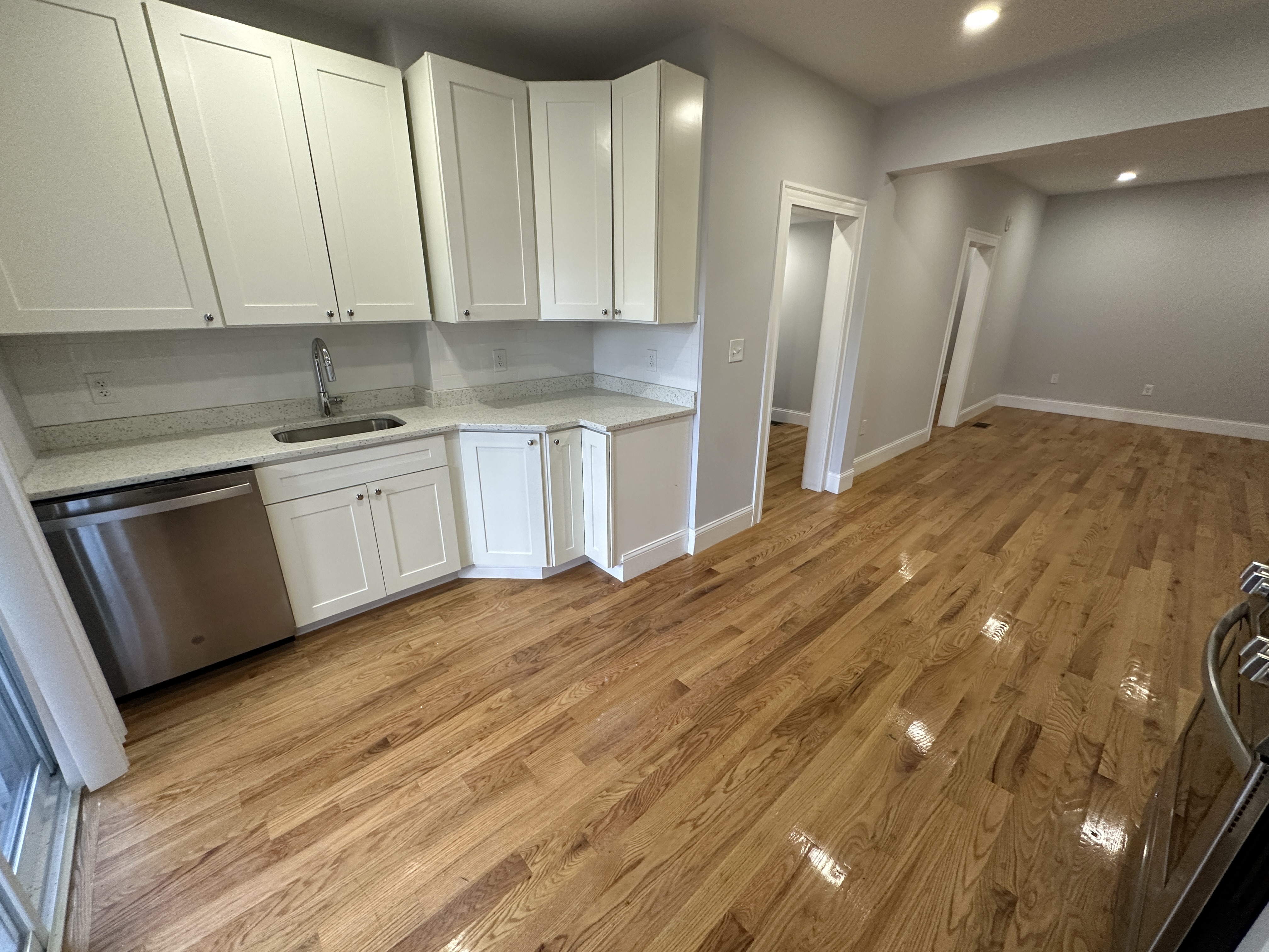 374 Oxford St, Porter Square