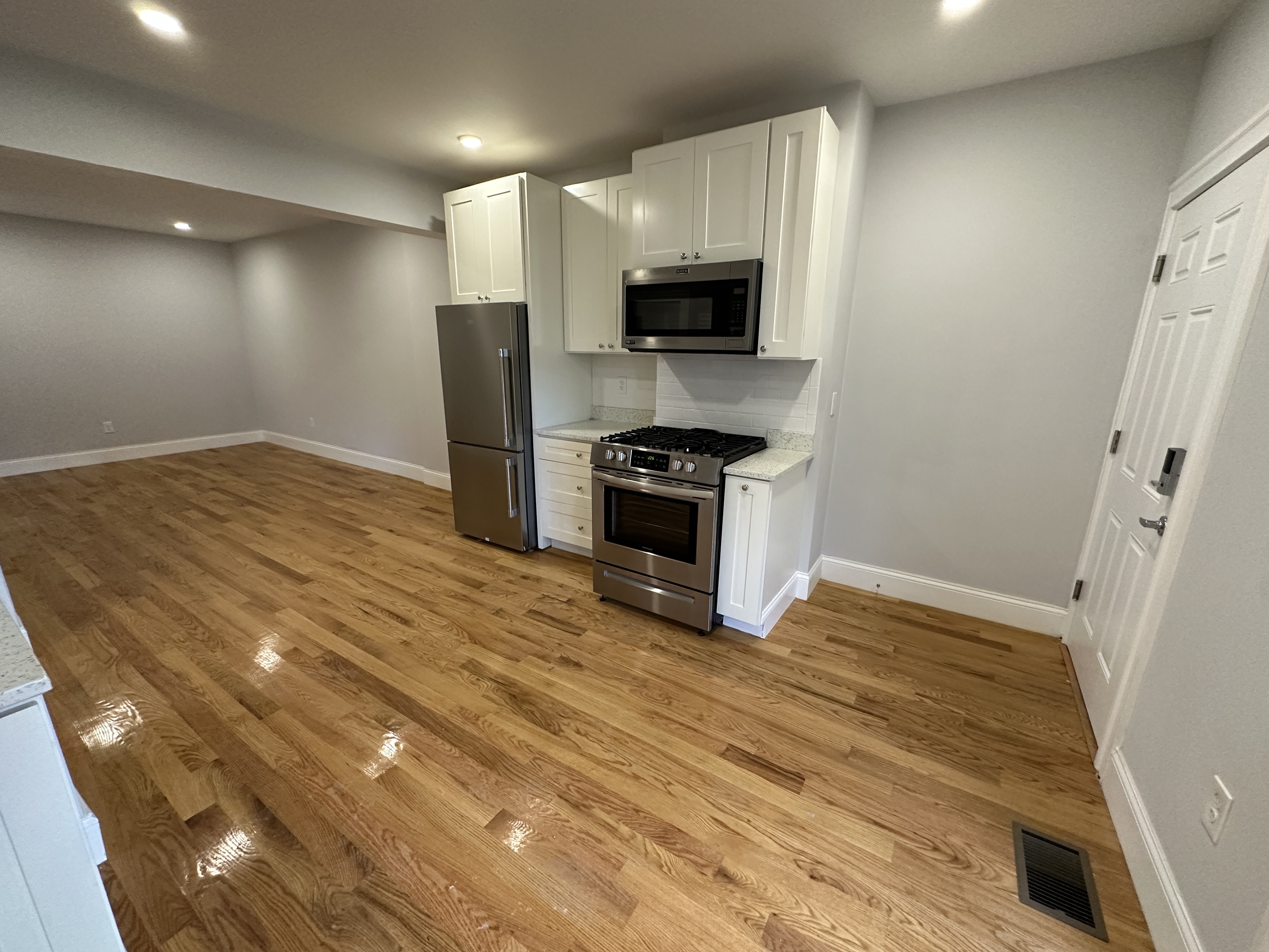 374 Oxford St, Porter Square