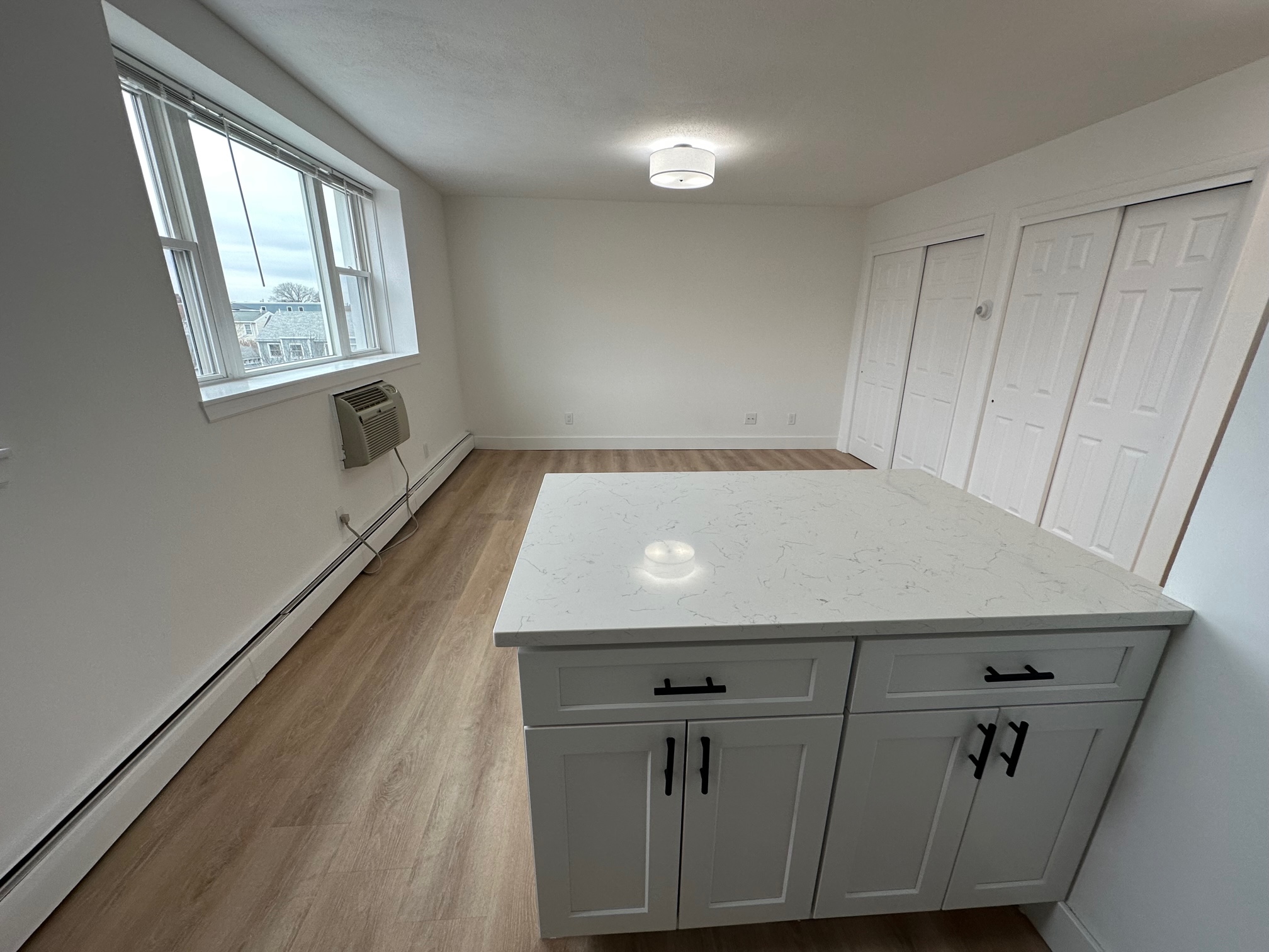 740 E 7th St, South Boston