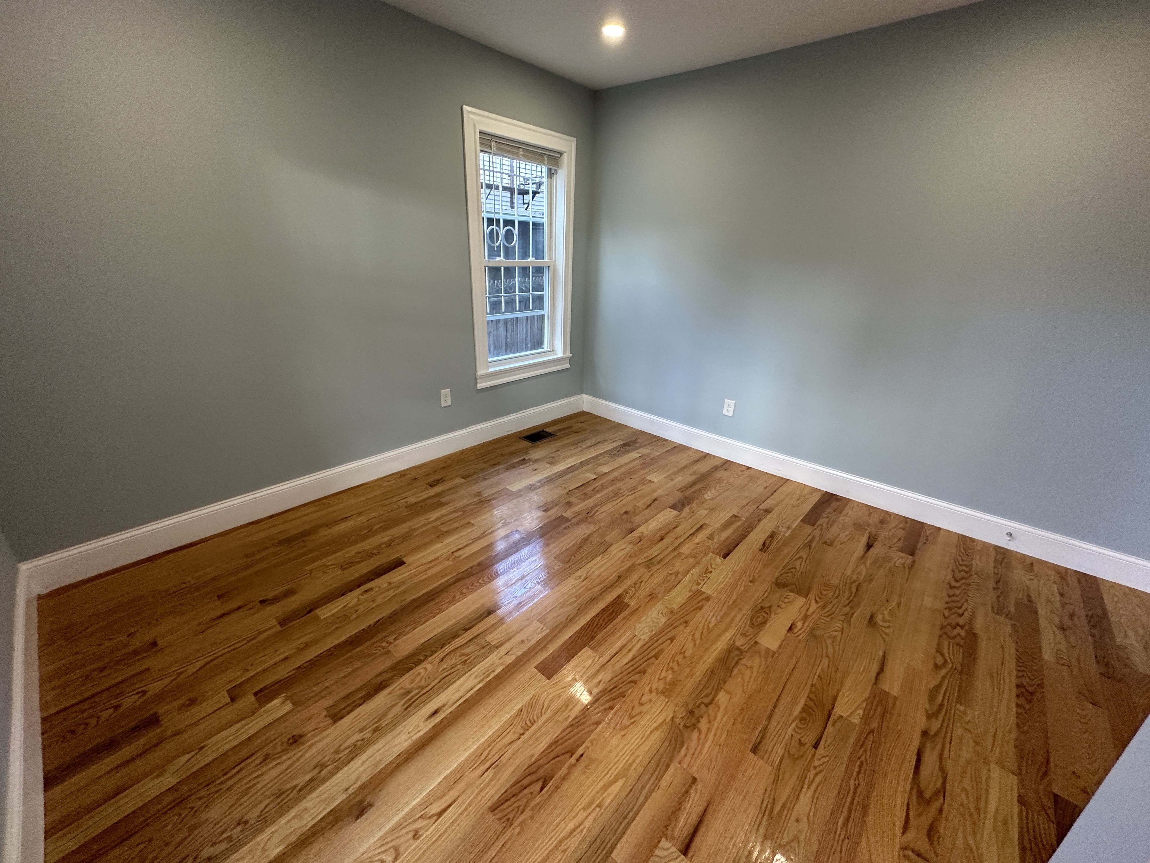 374 Oxford St, Porter Square