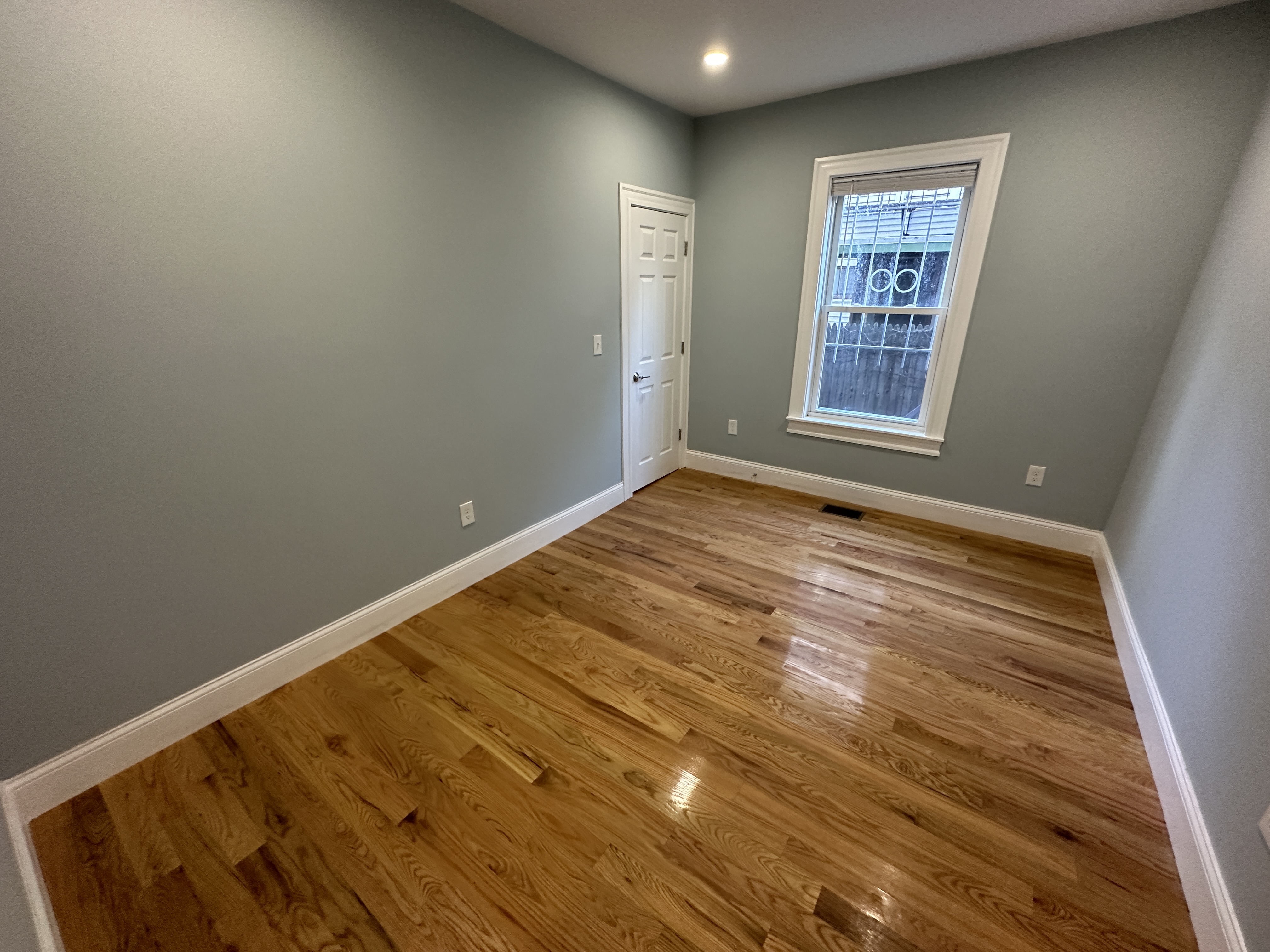 374 Oxford St, Porter Square