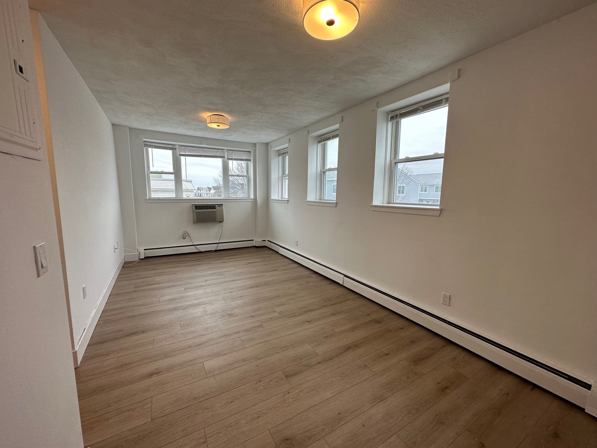 740 E 7th St, South Boston