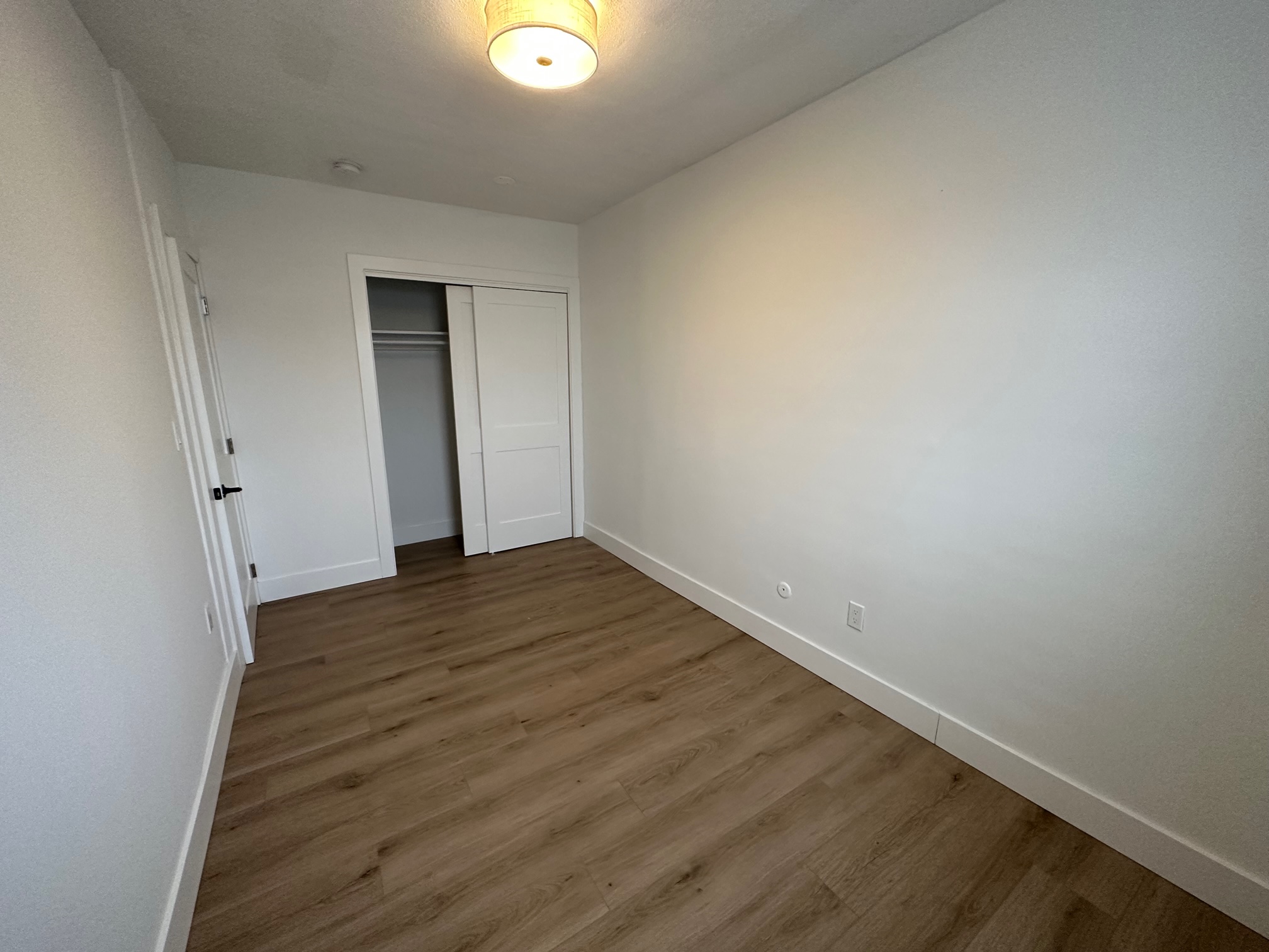 740 E 7th St, South Boston