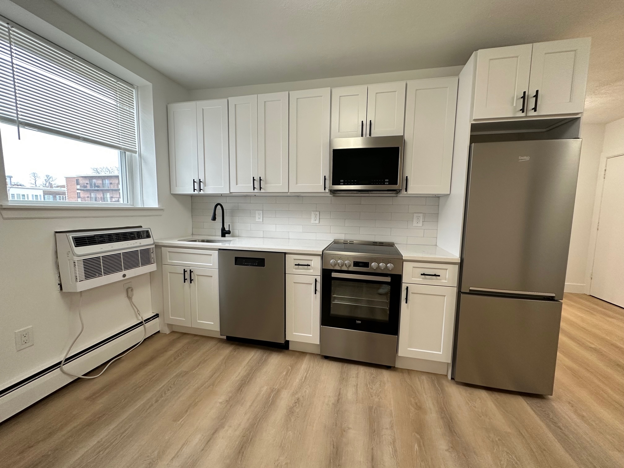 740 E 7th St, South Boston