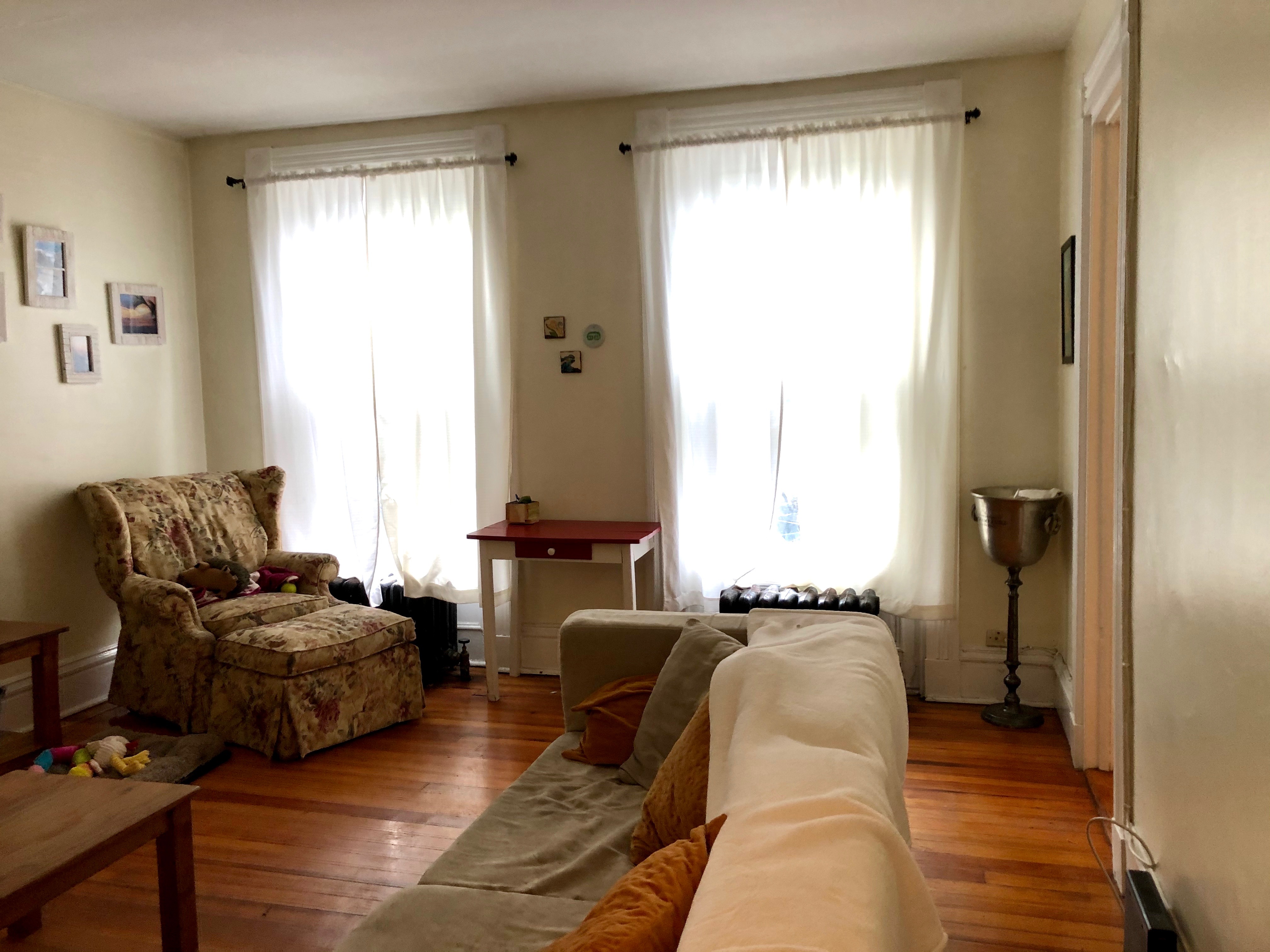 217 Newbury St, Back Bay