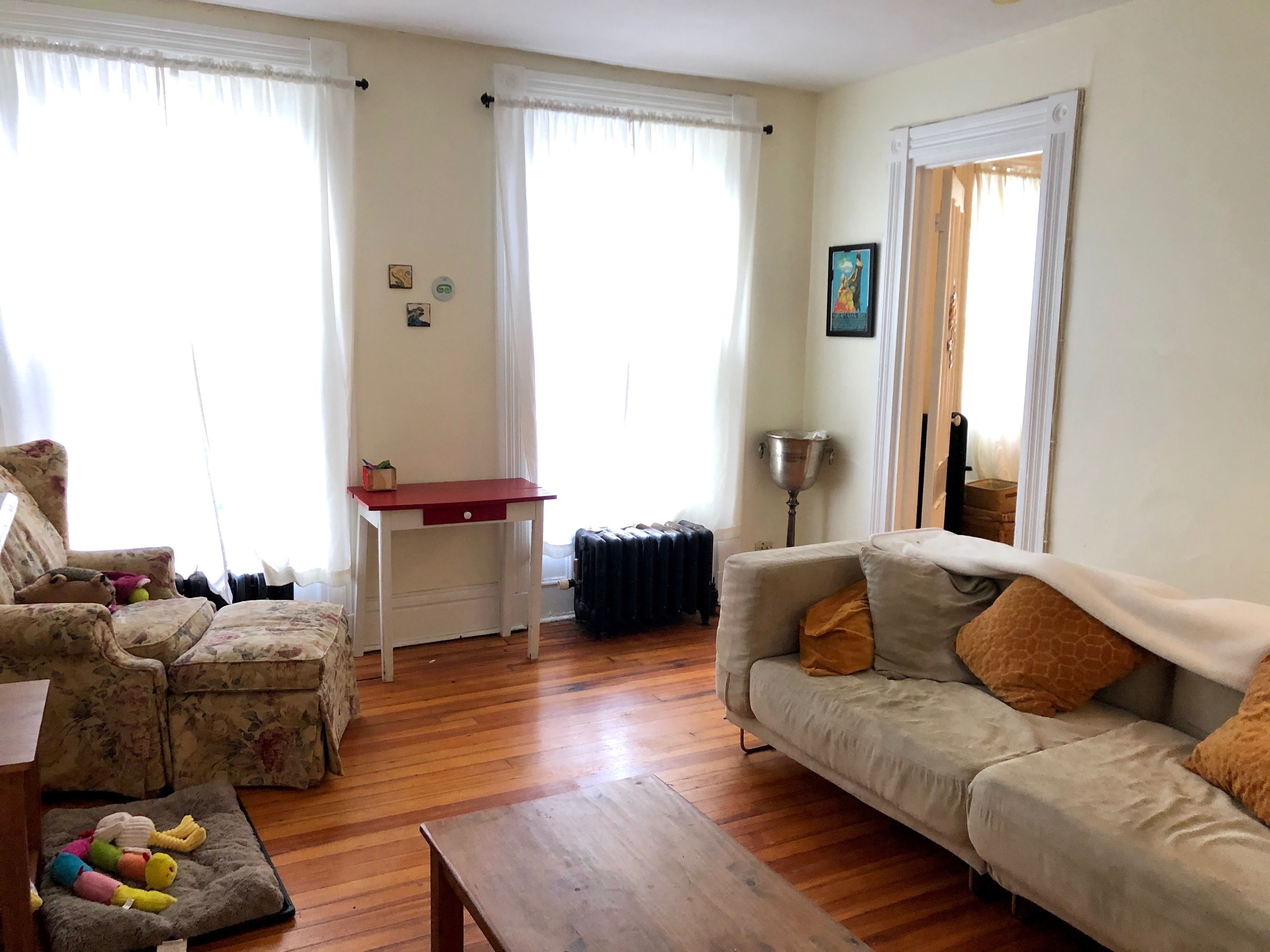 217 Newbury St, Back Bay