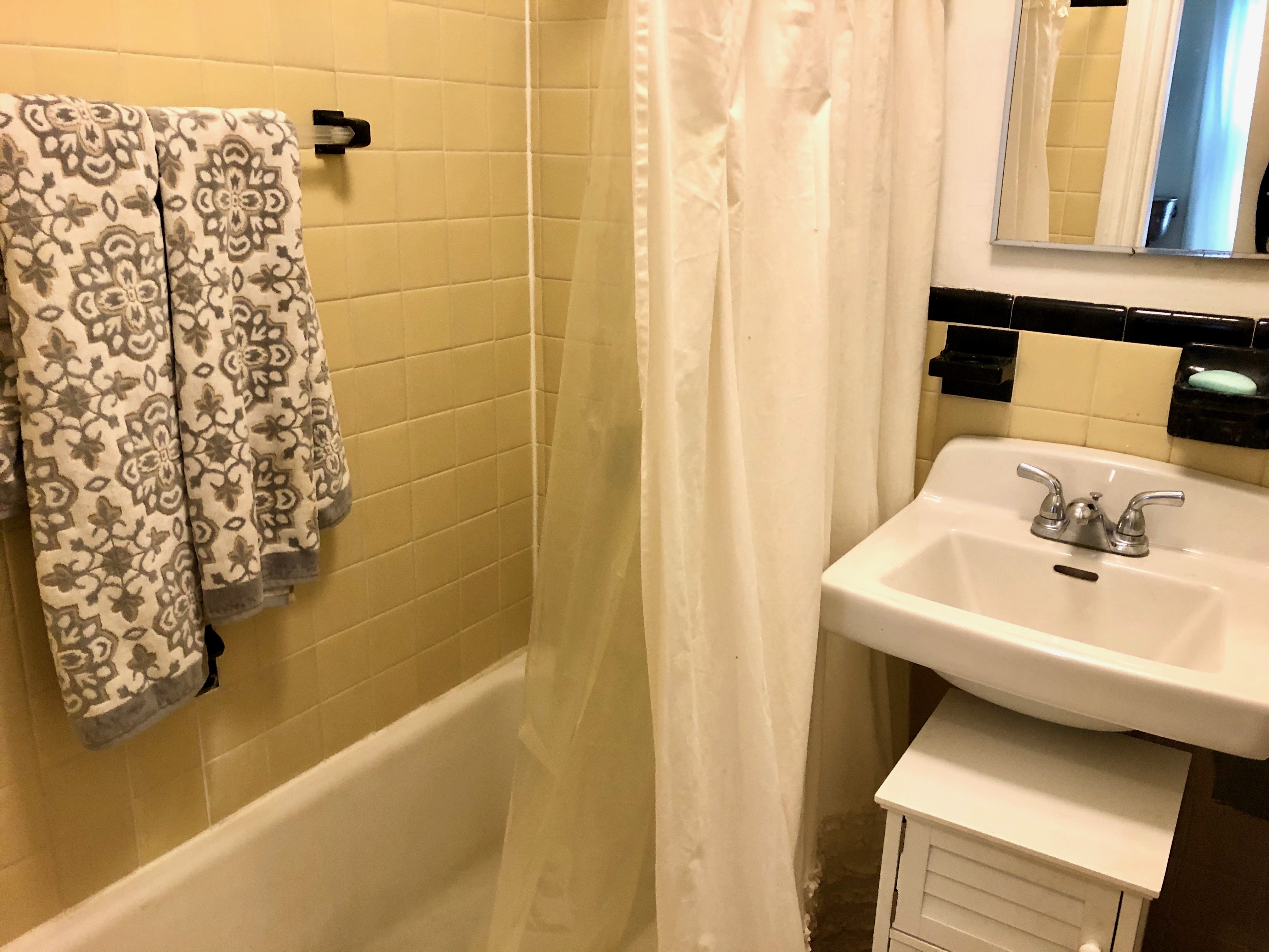 217 Newbury St, Back Bay