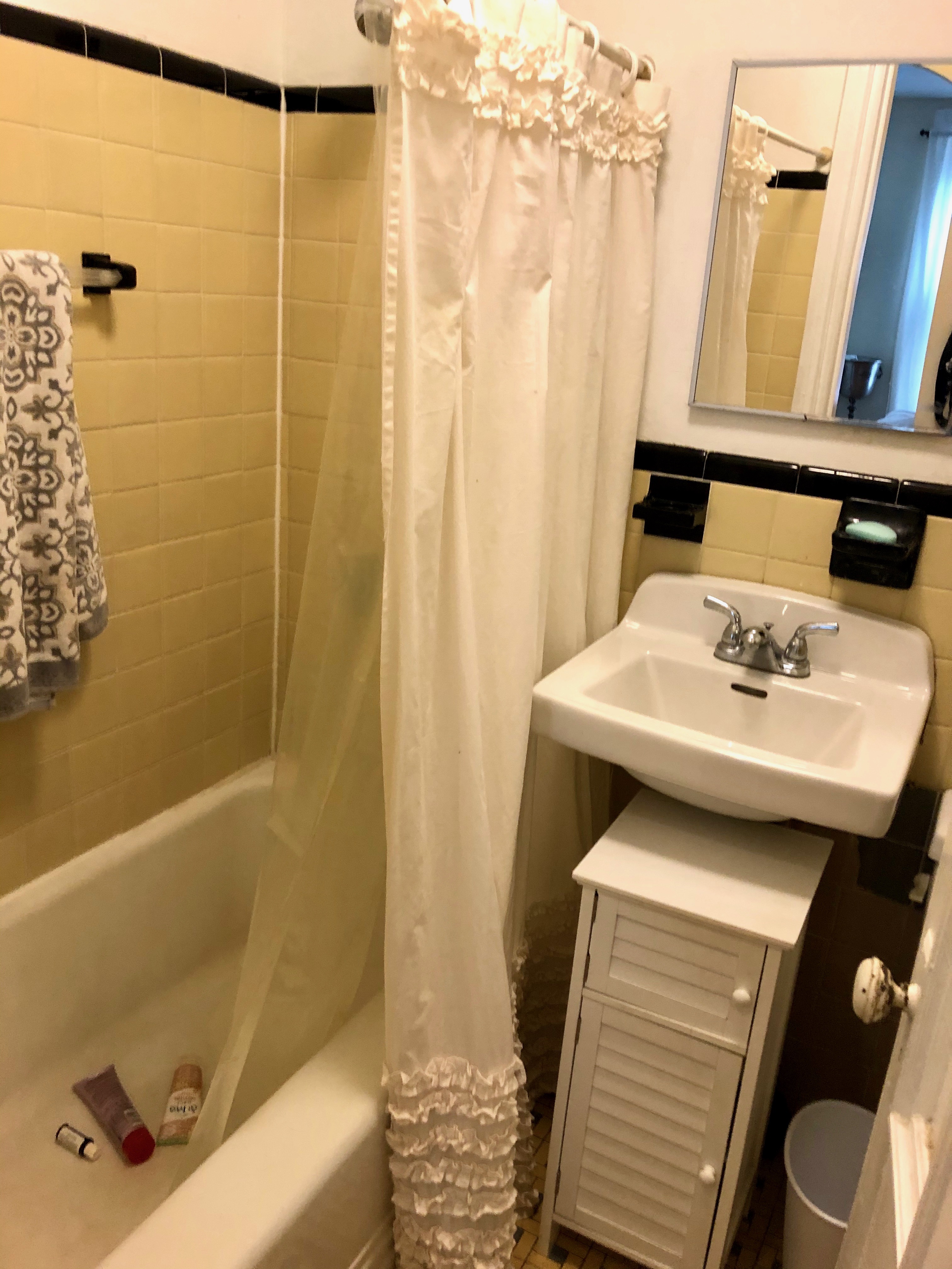 217 Newbury St, Back Bay