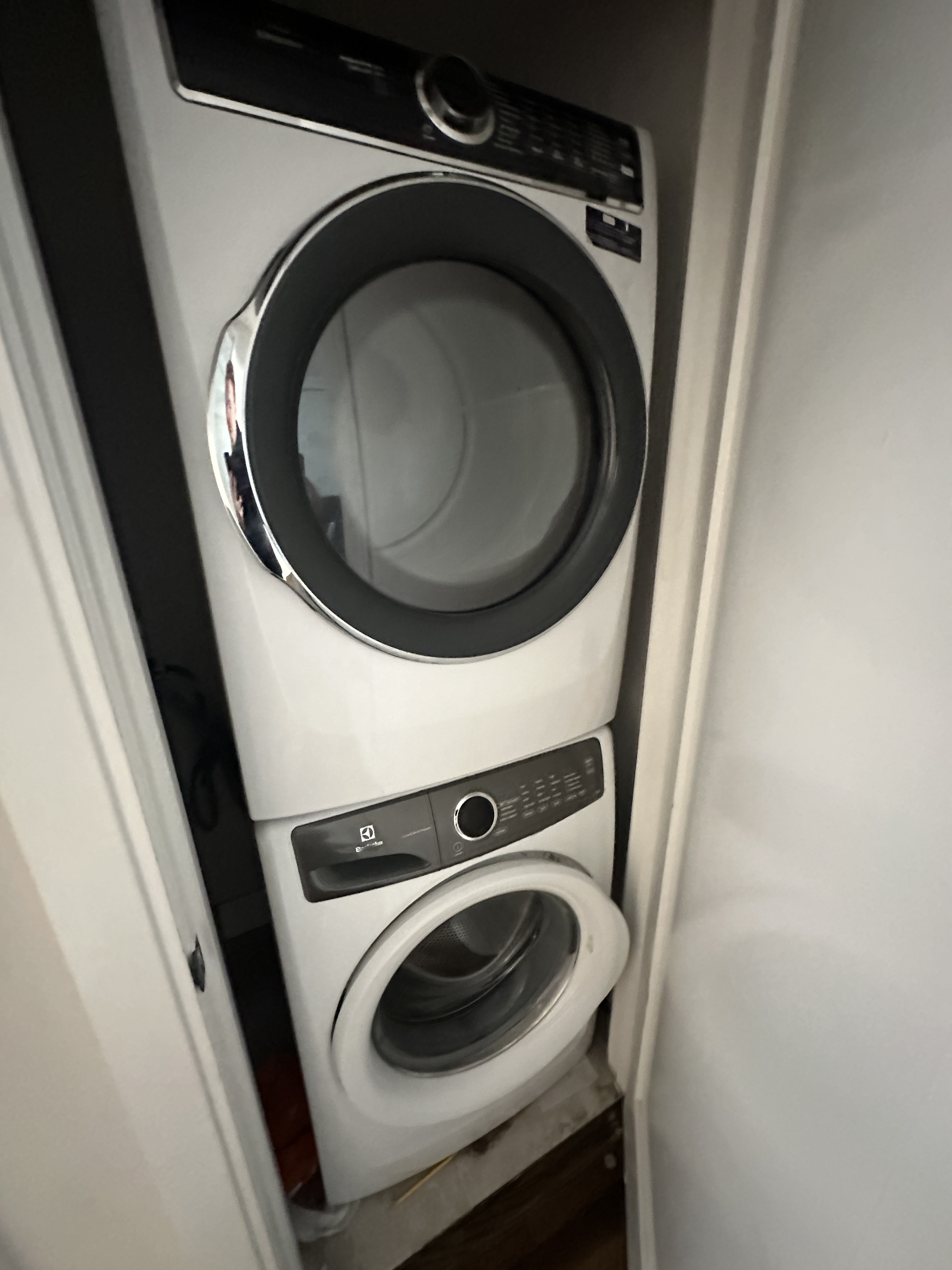 2017 Commonwealth Ave, Brighton