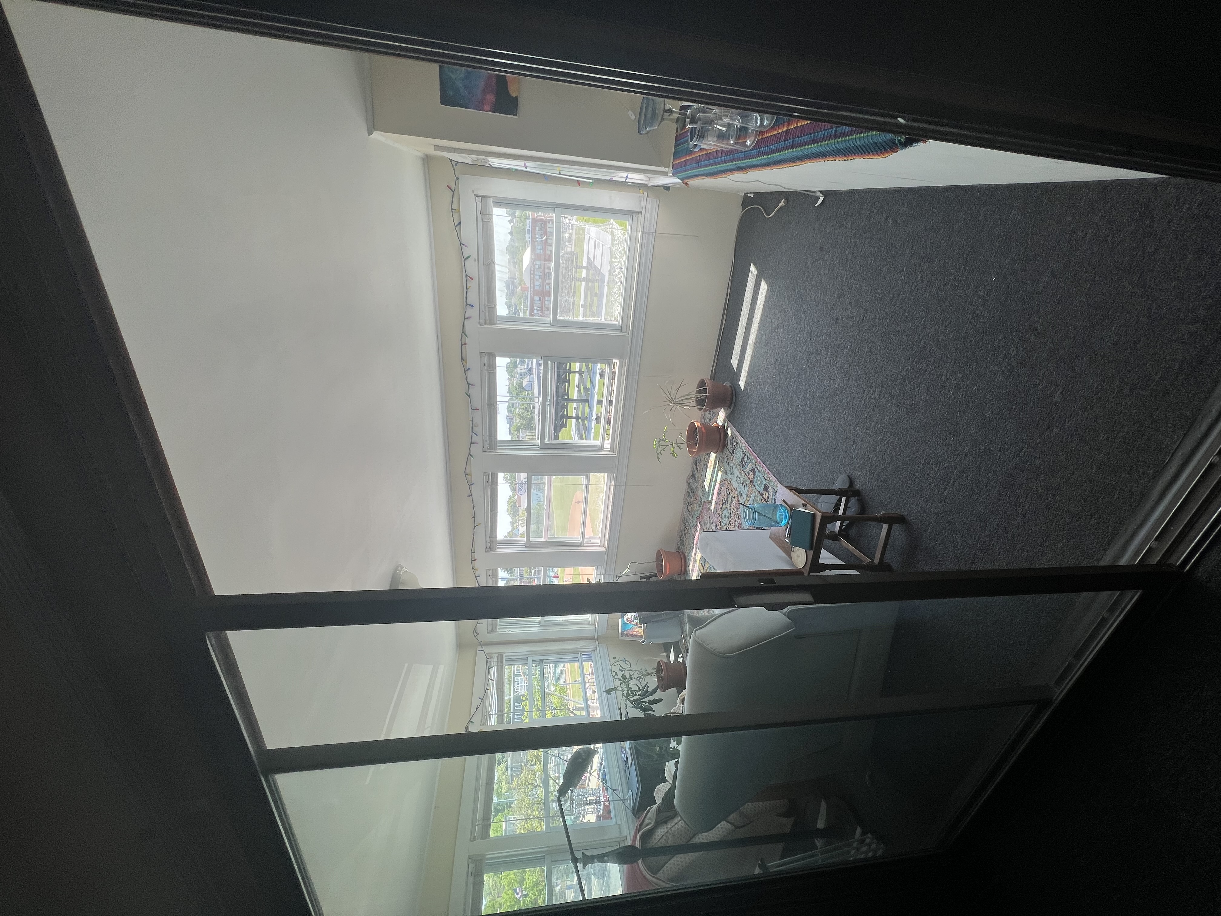 547 Broadway, Magoun Square