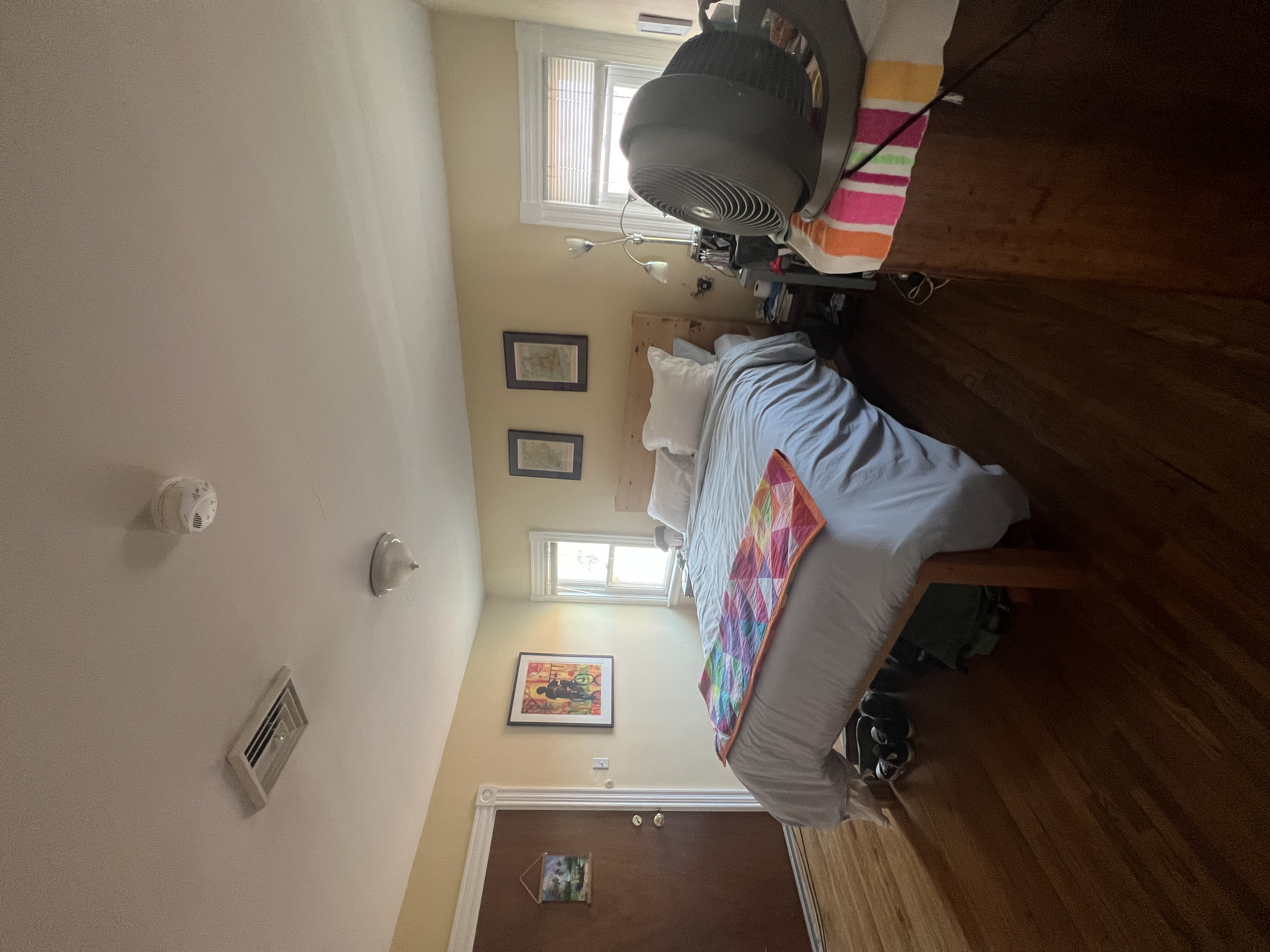 547 Broadway, Magoun Square