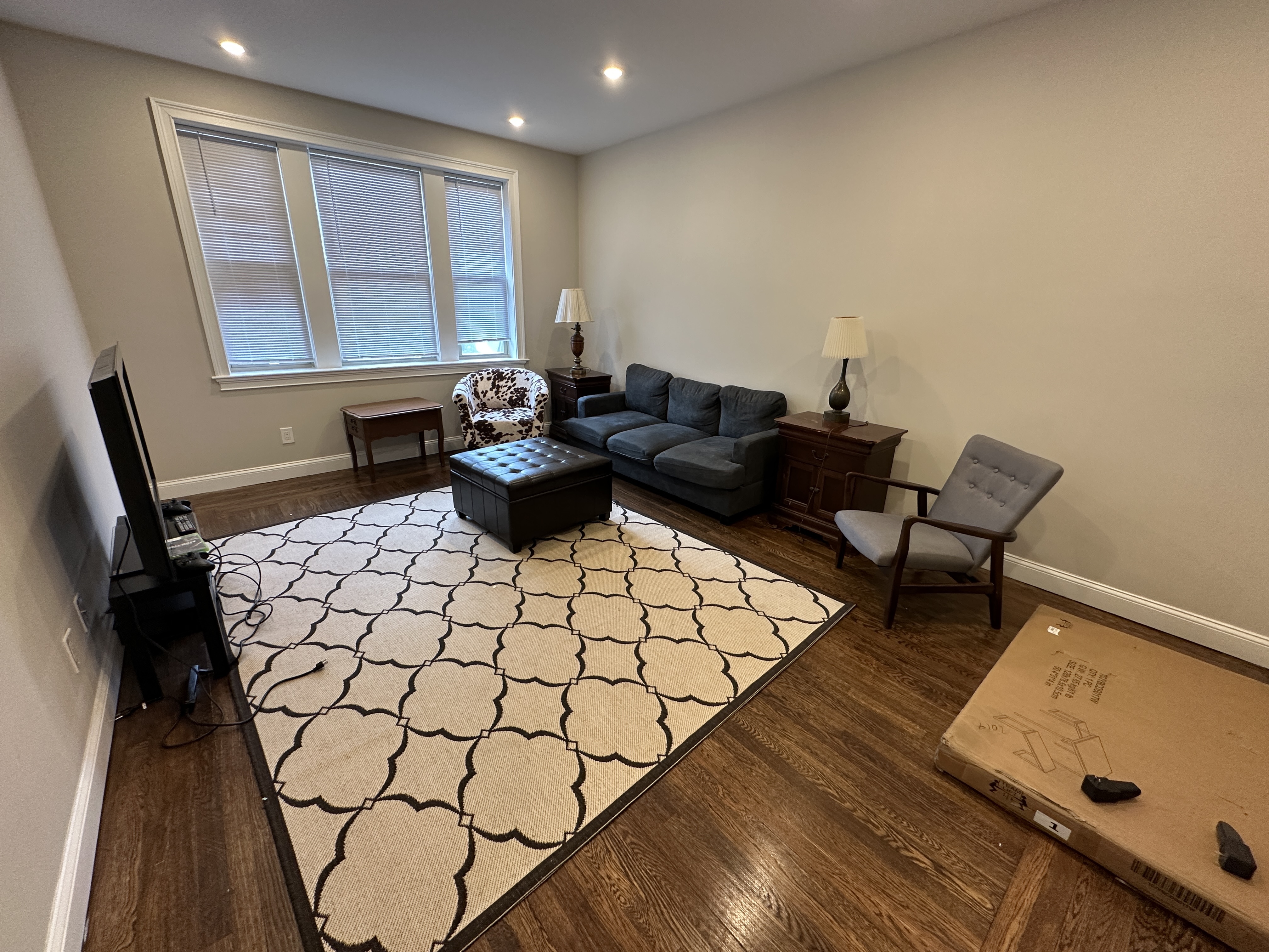 2017 Commonwealth Ave, Brighton