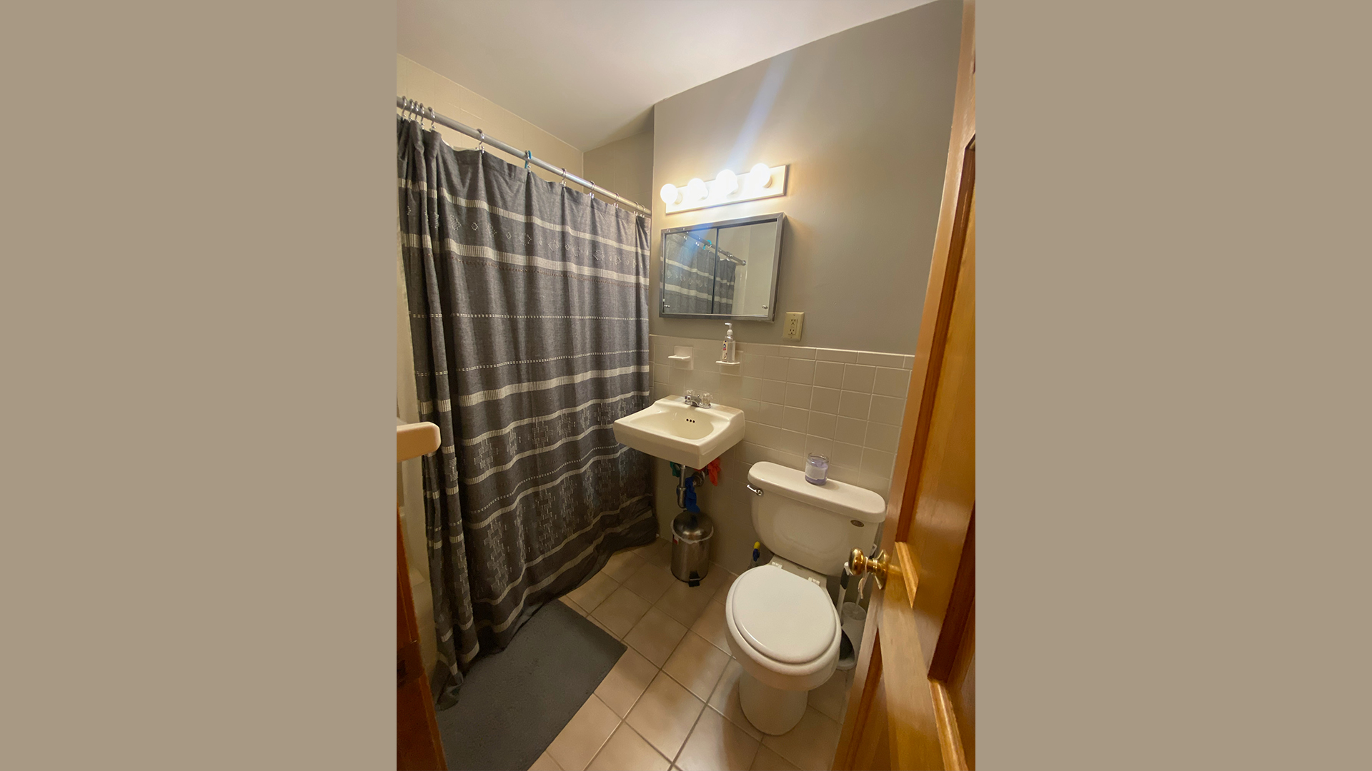 274 Grove St, Newton