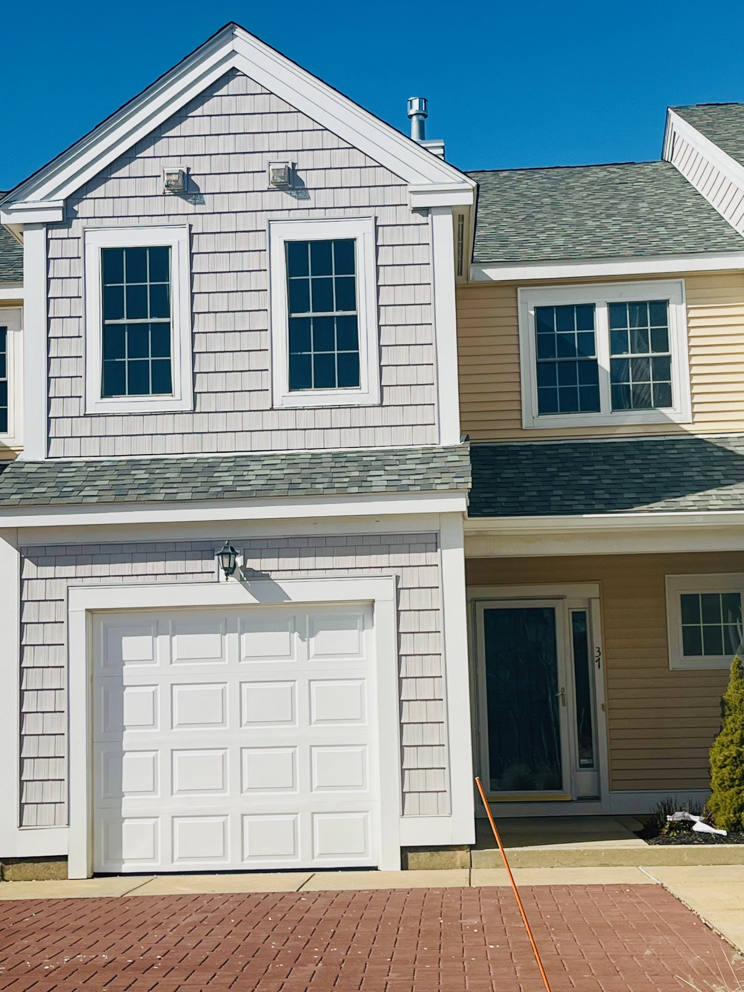 37 Village Dr, Quincy