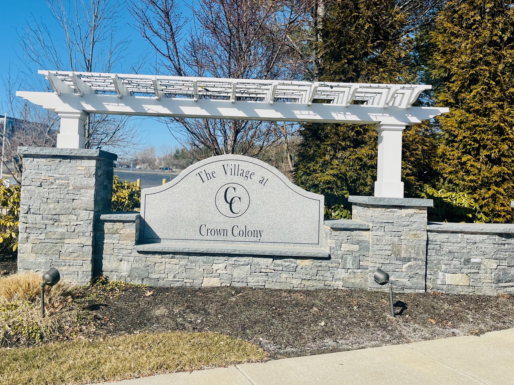 37 Village Dr, Quincy
