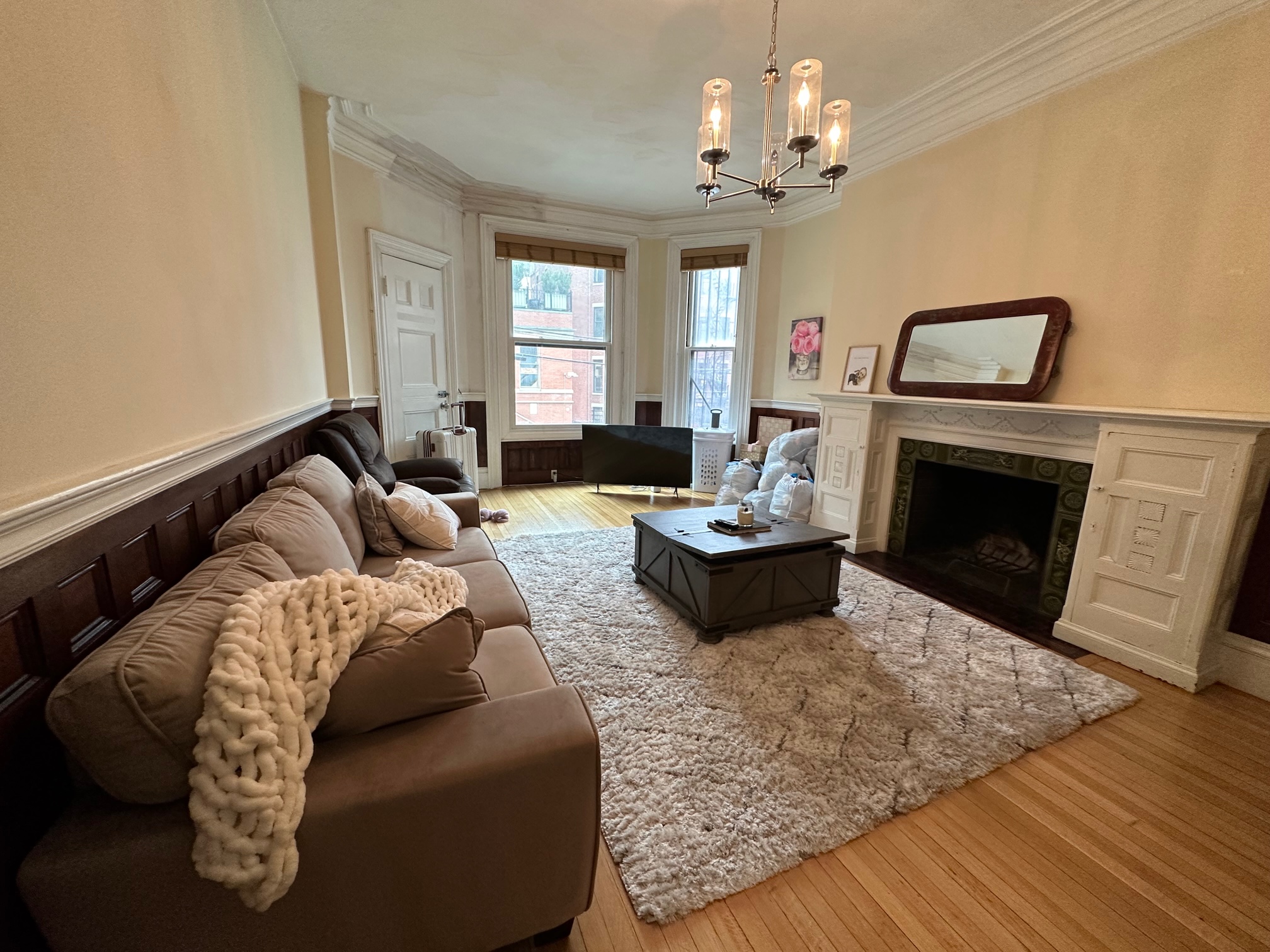 206 Commonwealth Ave, Back Bay