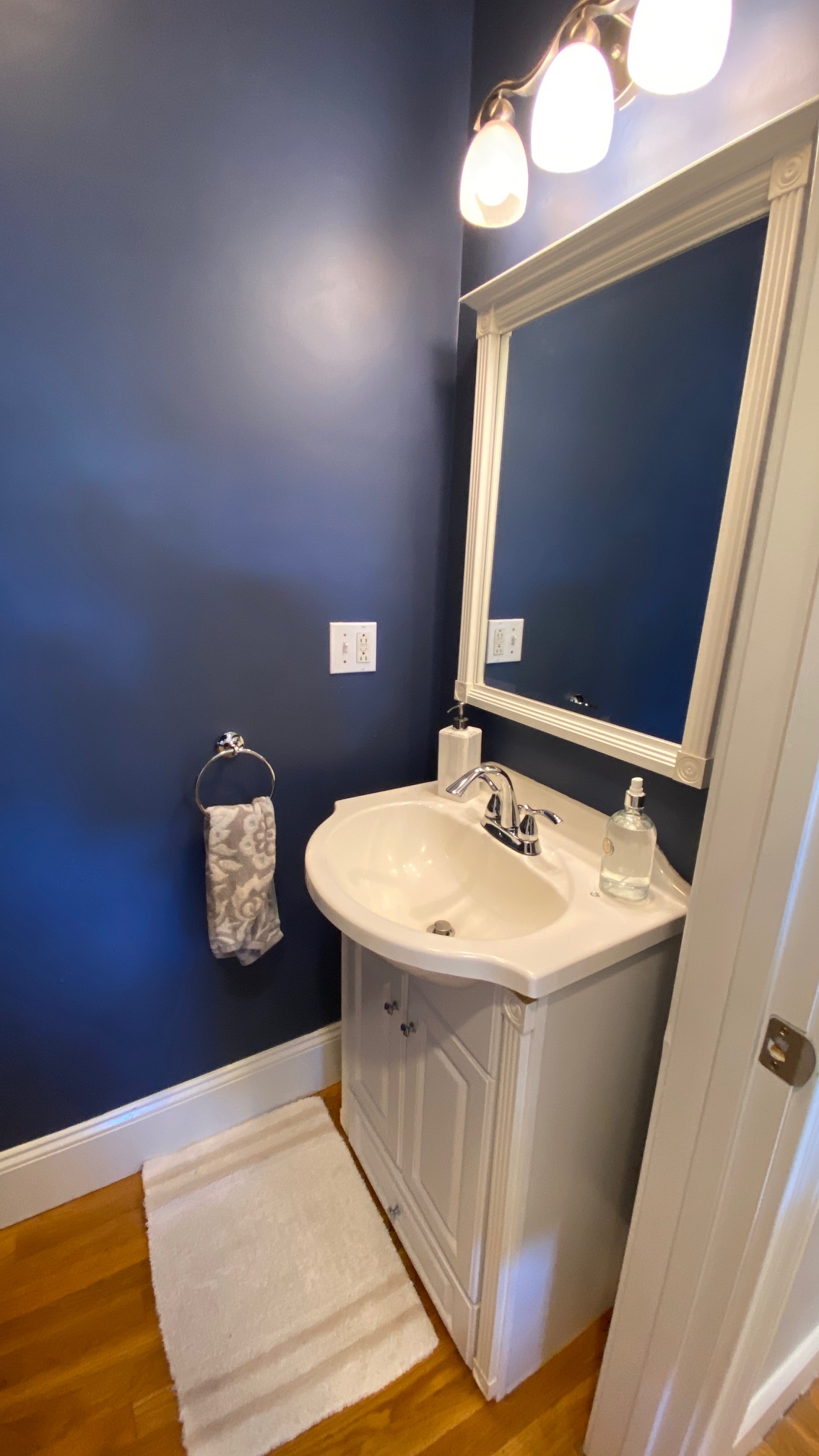 515 8th St, South Boston