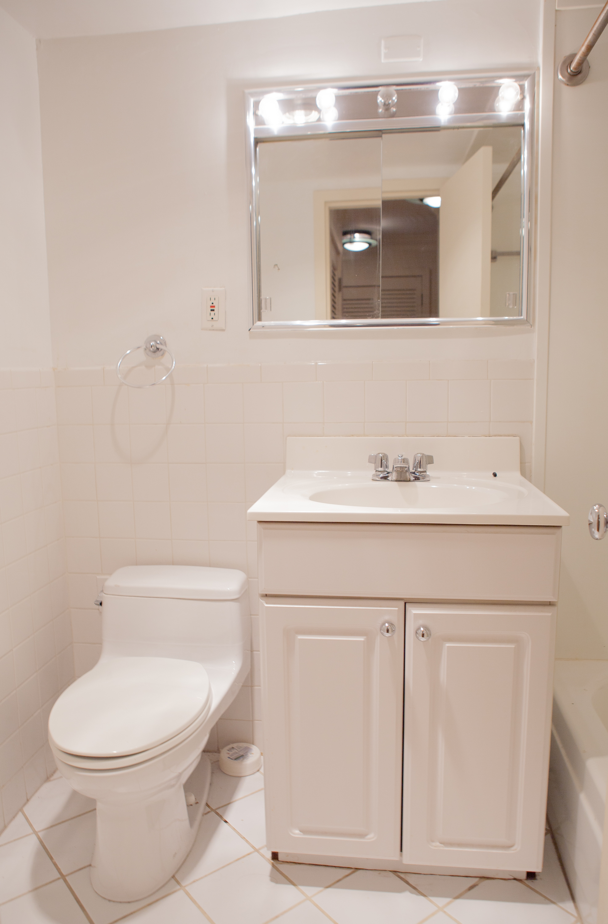 2 Hawthorne Pl, West End