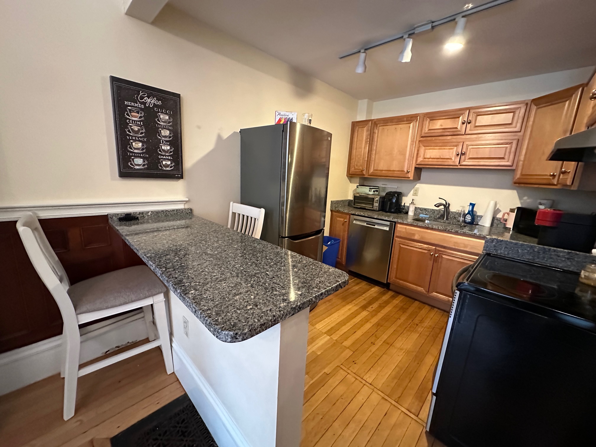 206 Commonwealth Ave, Back Bay